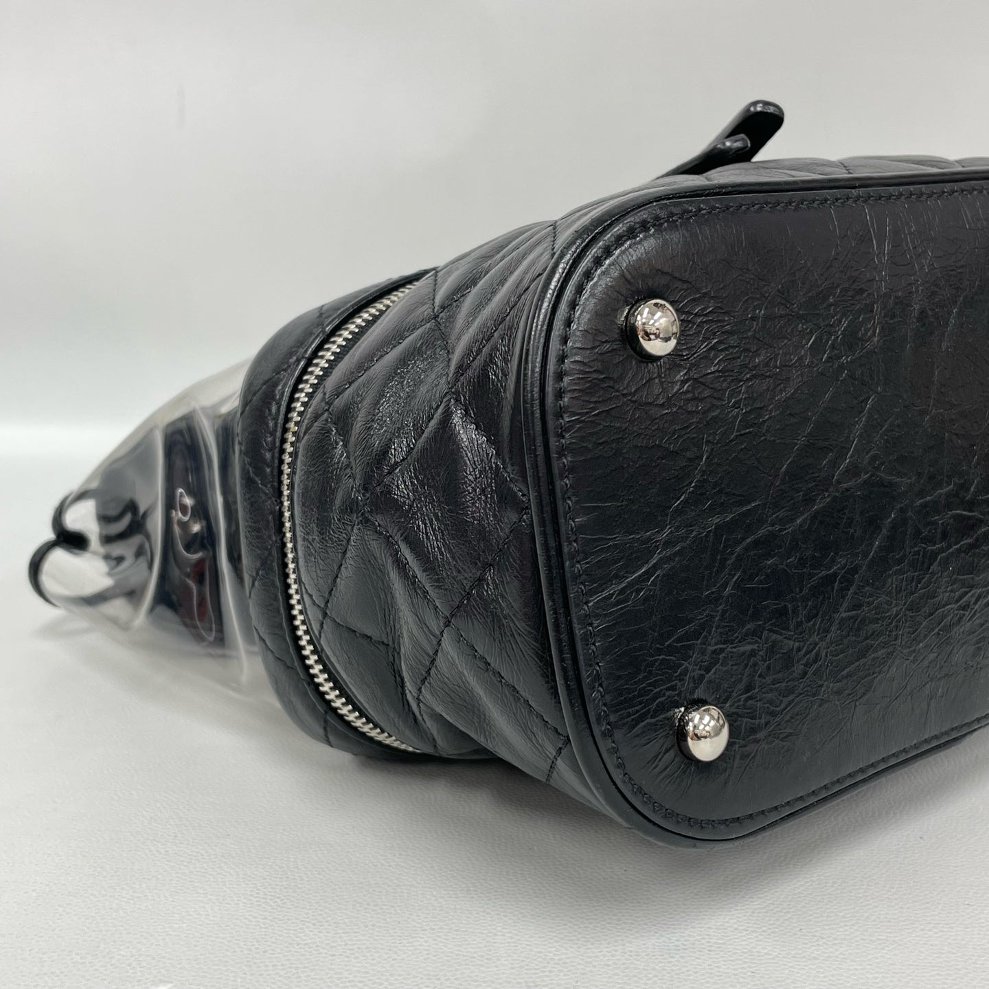 Chanel - Other - Leather - Black - (medium)