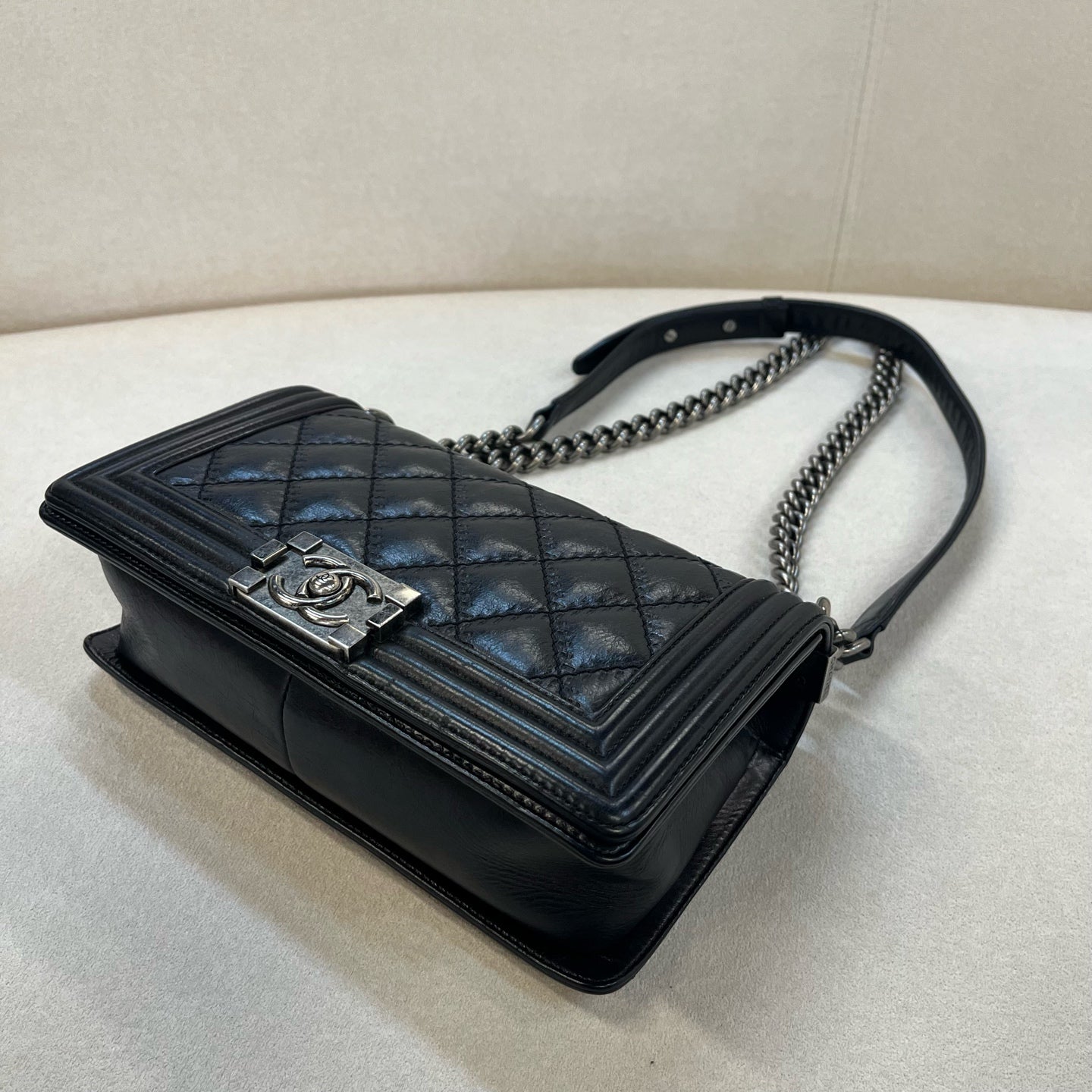 Chanel - Other - Leather - Black - (medium)