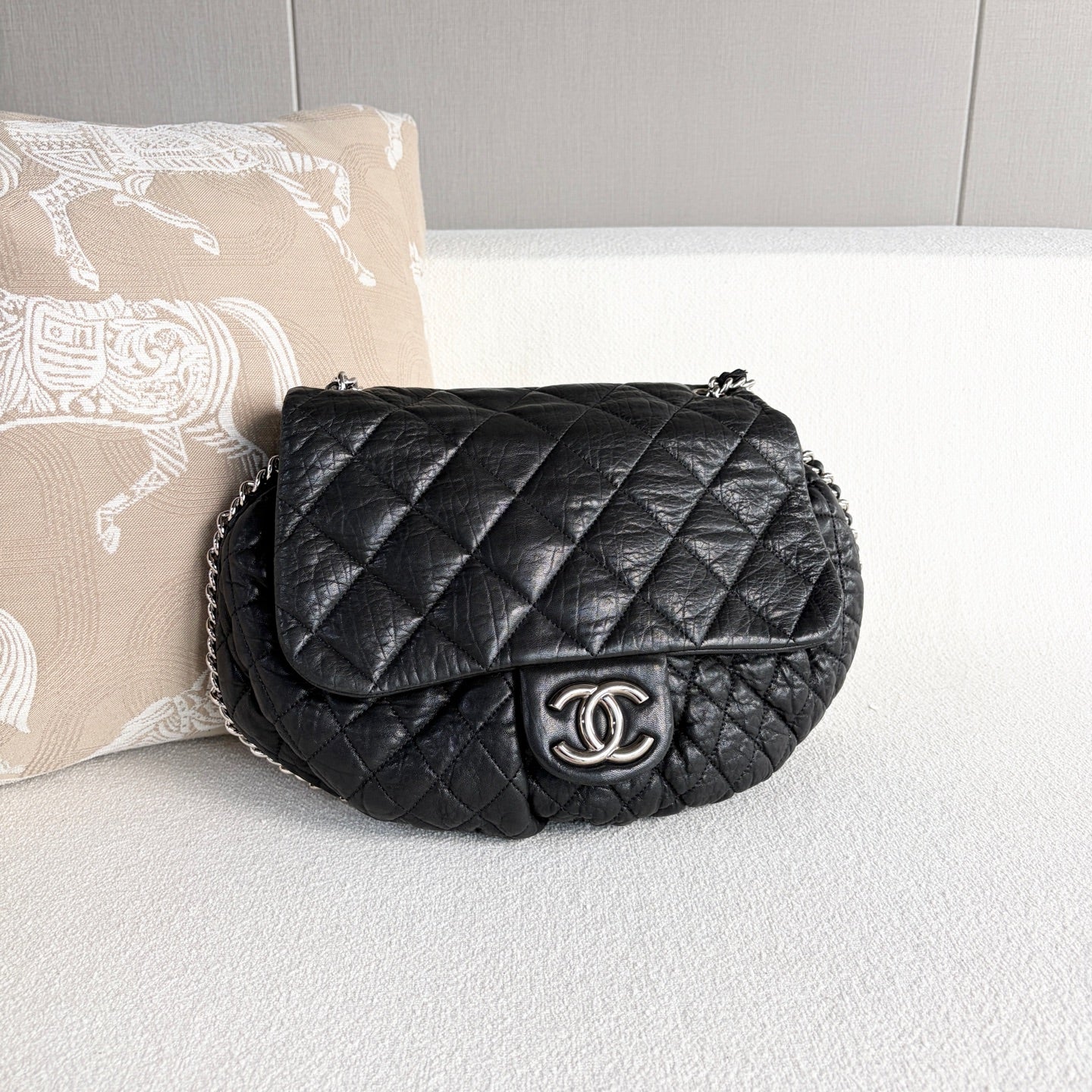 Chanel - Other - Leather - Black - (medium)