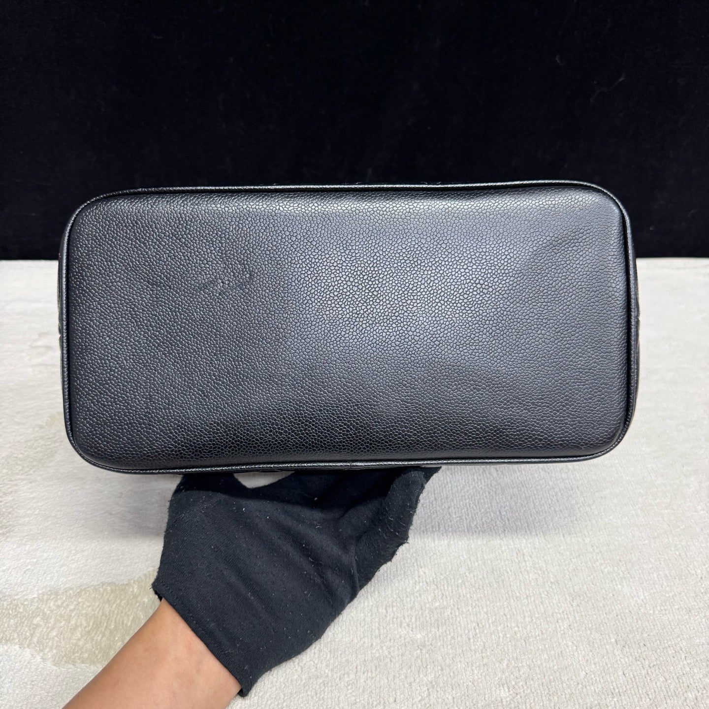 Chanel - Other - Leather - Black - (medium)