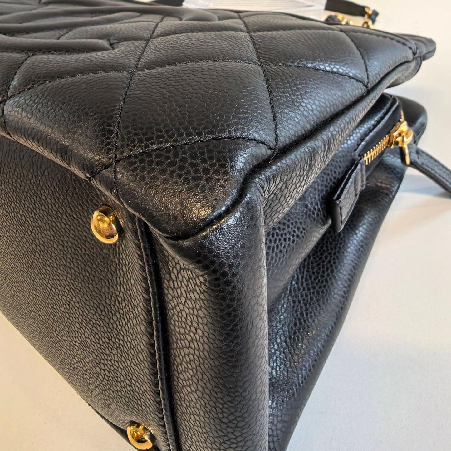 Chanel - Other - Leather - Black - (medium)