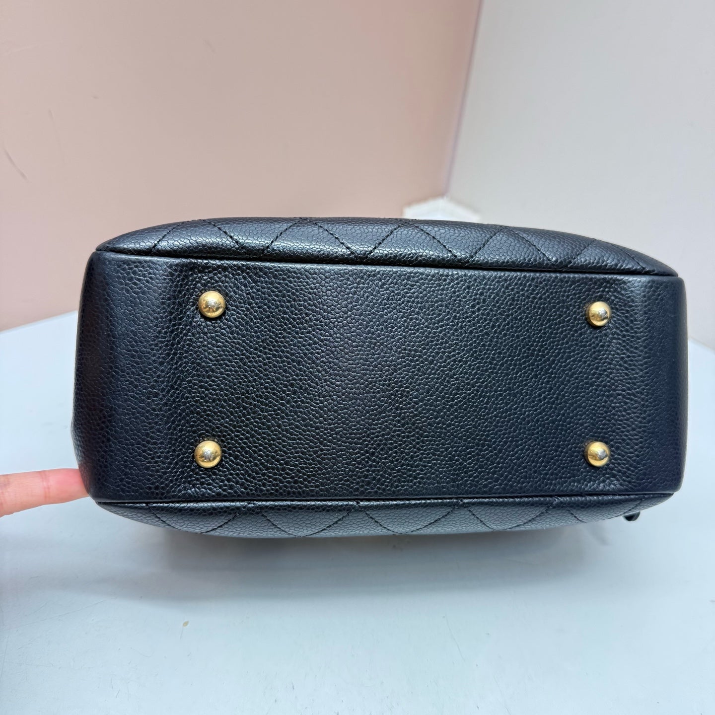 Chanel - Other - Leather - Black - (medium)