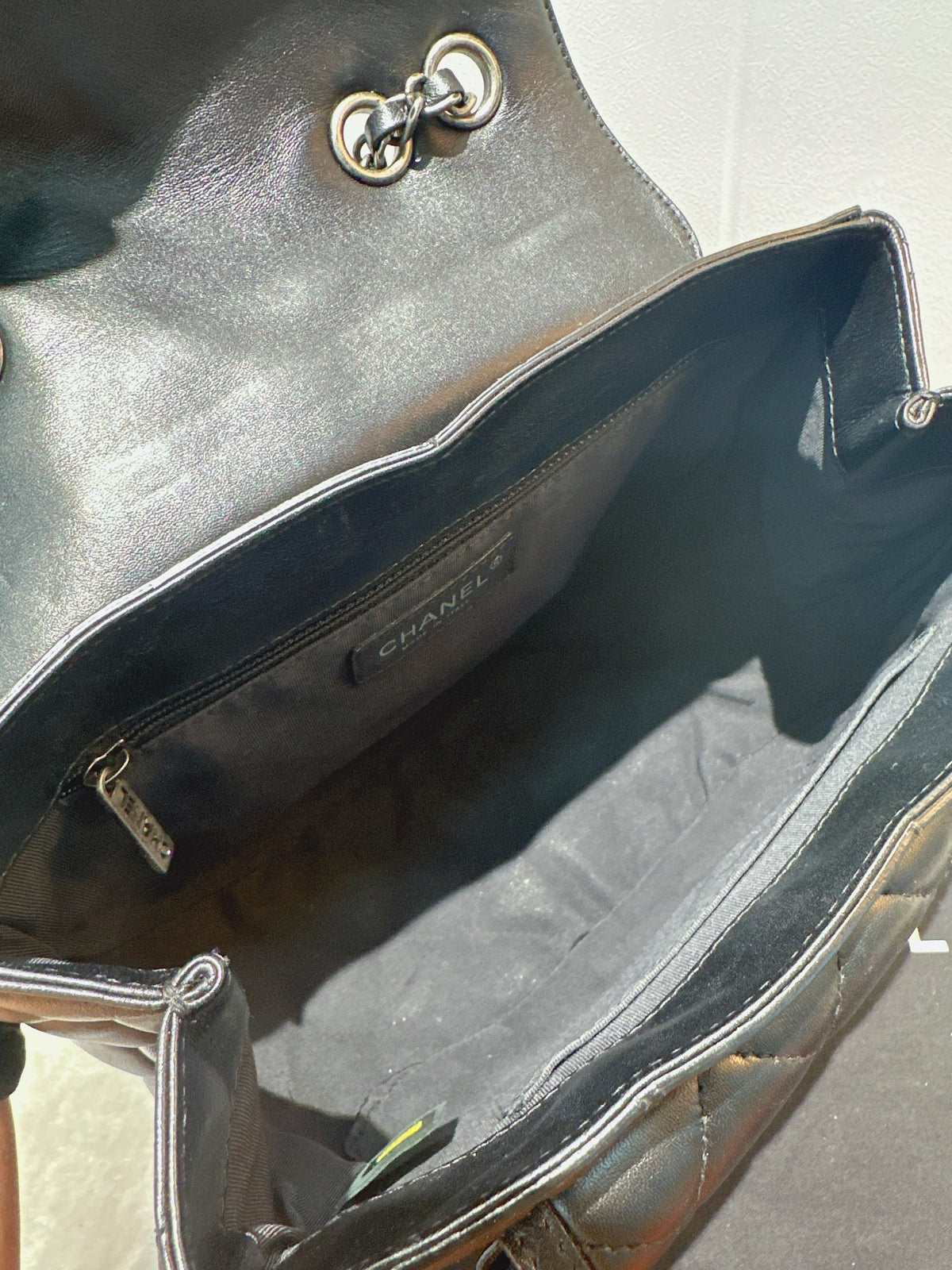 Chanel - Other - Leather - Black - (medium)