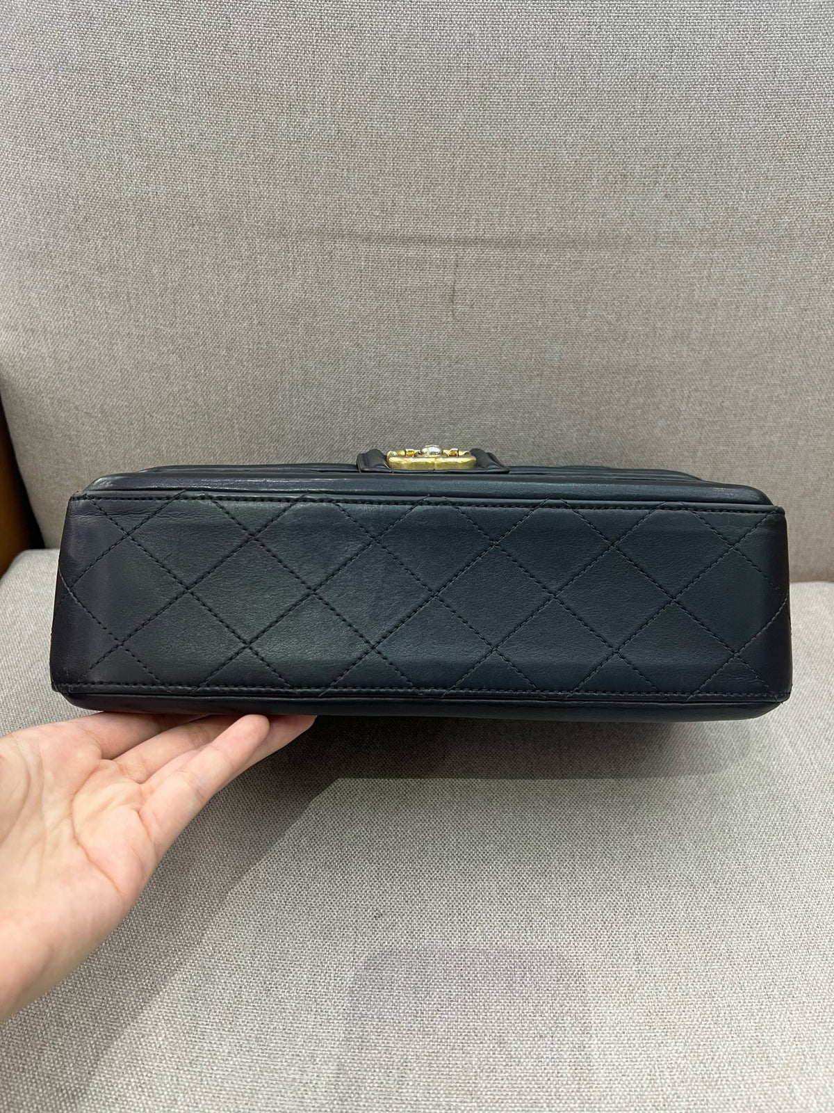 Chanel - Other - Leather - Black - (medium)