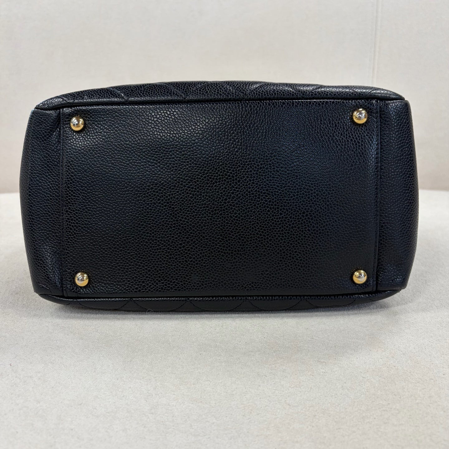 Chanel - Other - Leather - Black - (medium)