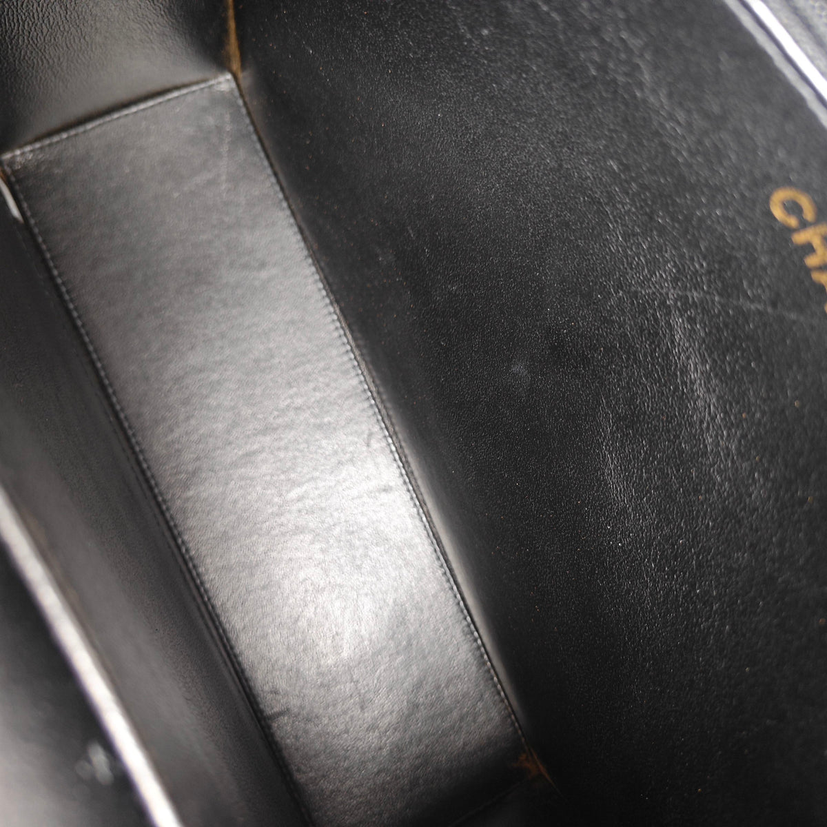 Chanel - Other - Leather - Black - (medium)