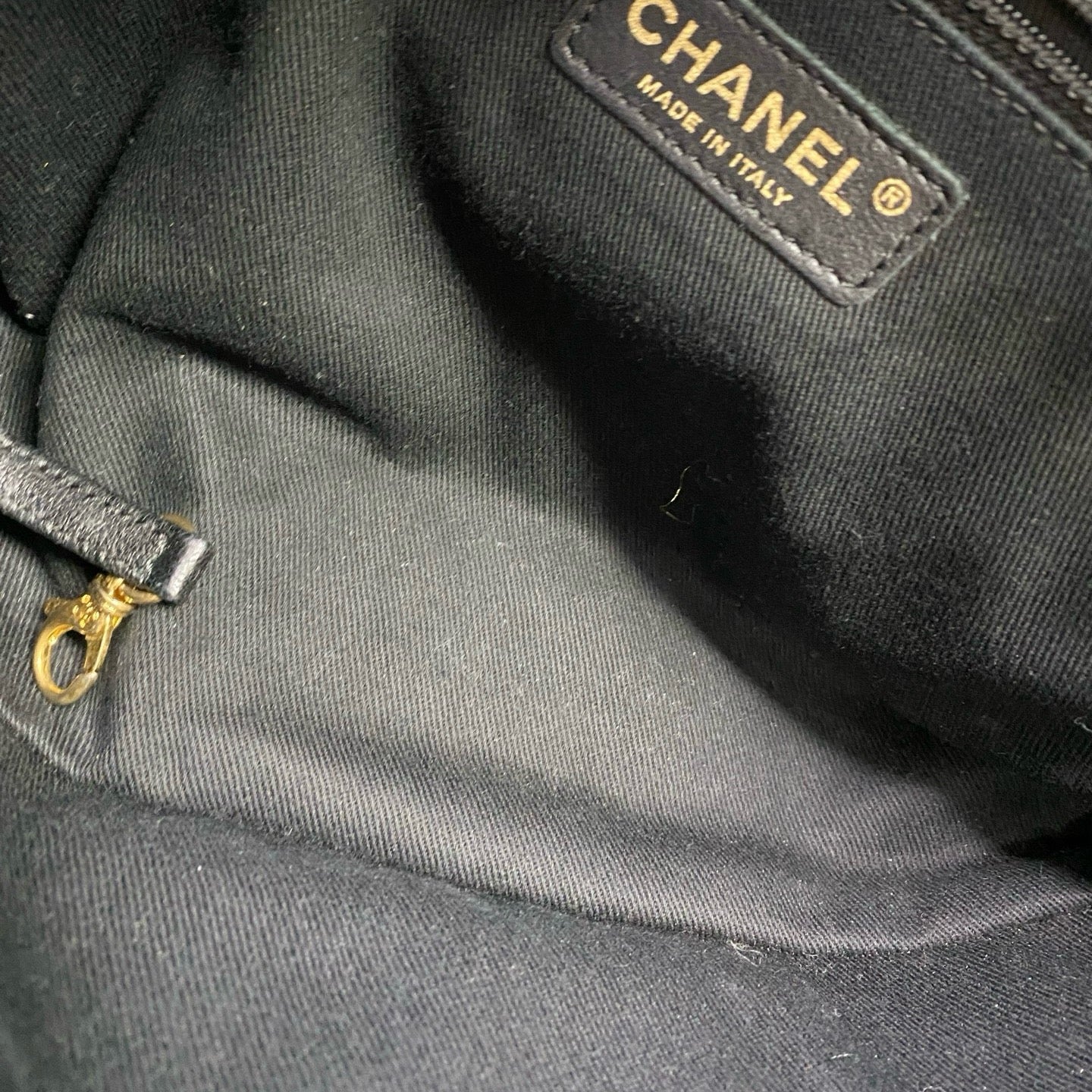 Chanel - Other - Leather - Black - (medium)