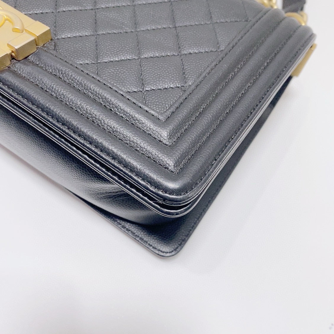Chanel - Other - Leather - Black - (medium)