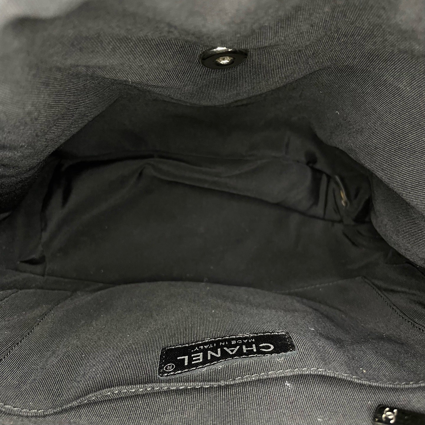 Chanel - Other - Leather - Black - (medium)
