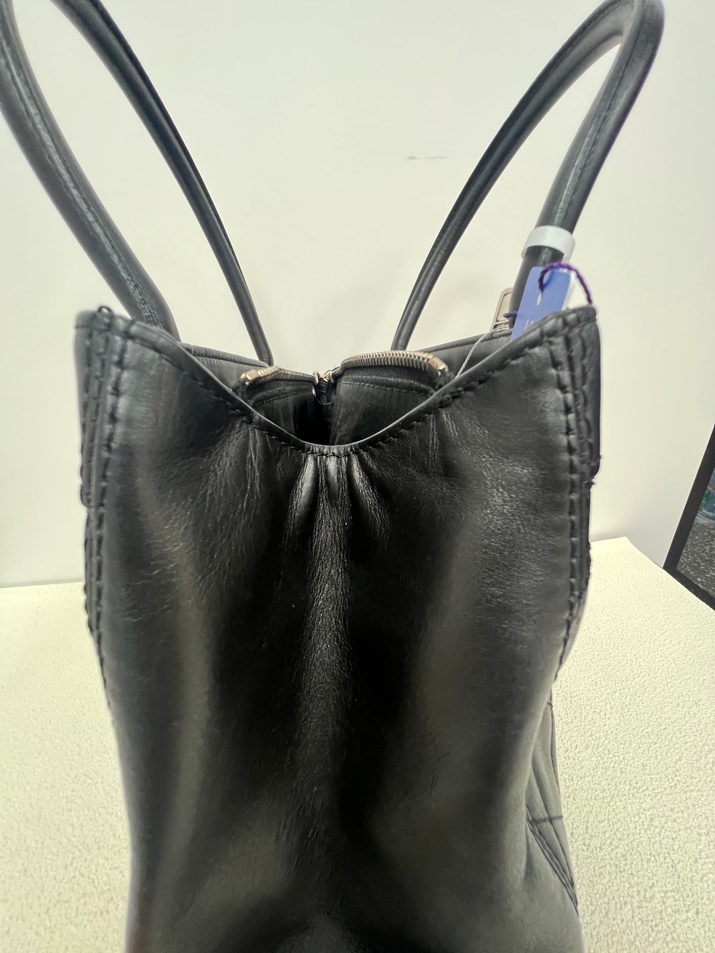 Chanel - Other - Leather - Black - (medium)