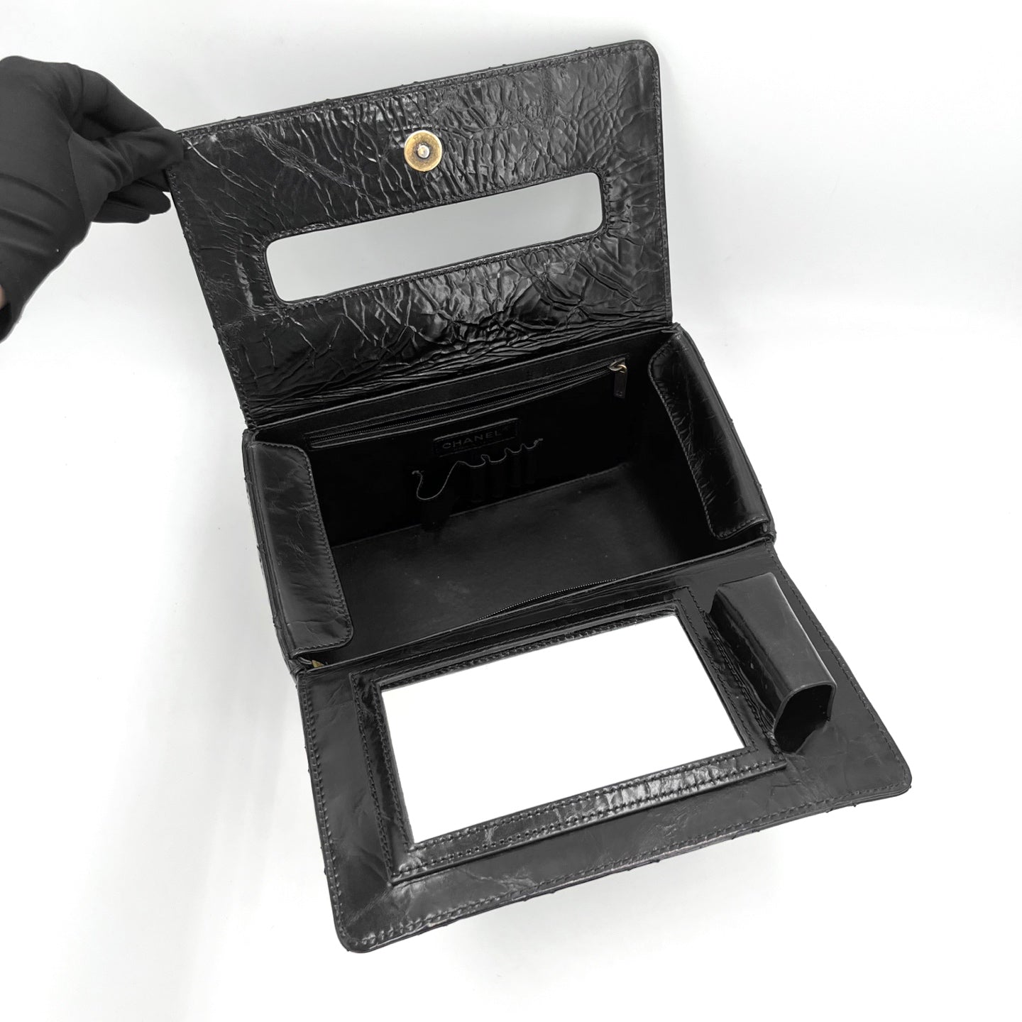 Chanel - Other - Leather - Black - (medium)