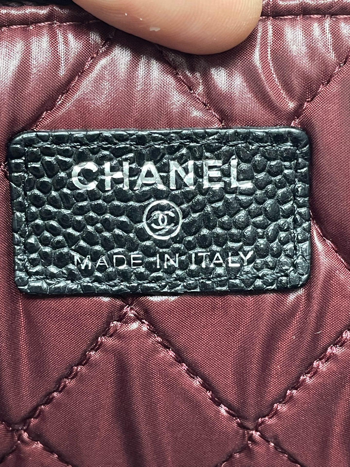 Chanel - Other - Leather - Black - (medium)