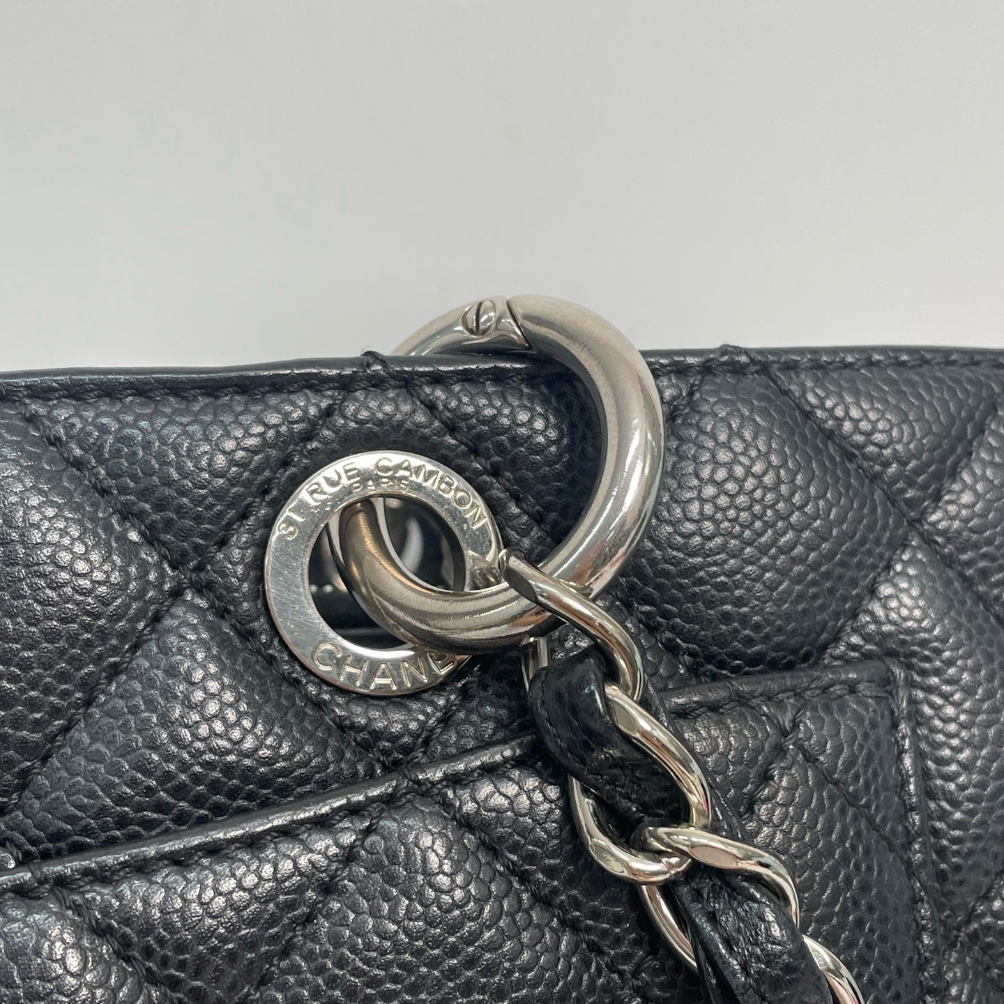 Chanel - Other - Leather - Black - (medium)