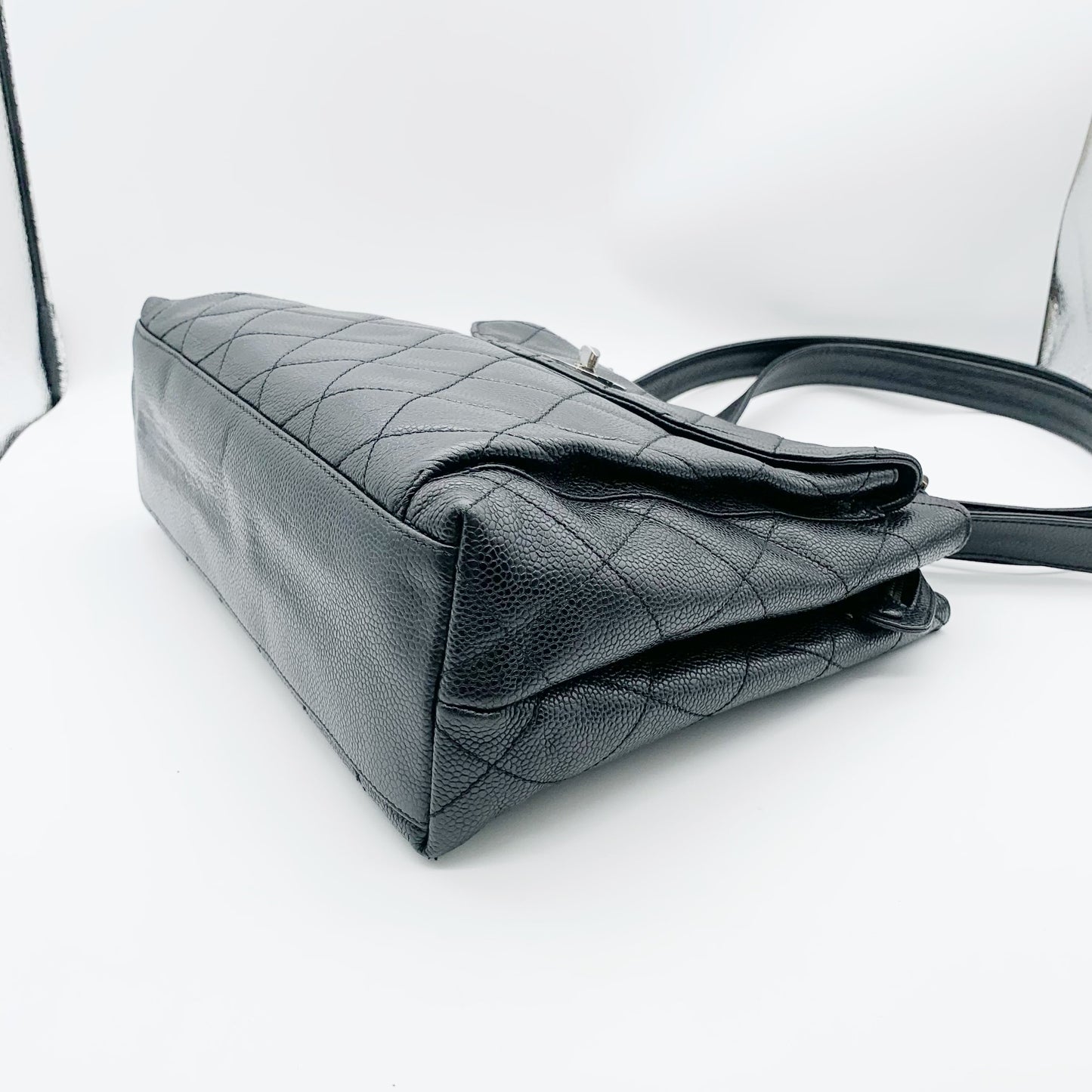 Chanel - Other - Leather - Black - (medium)