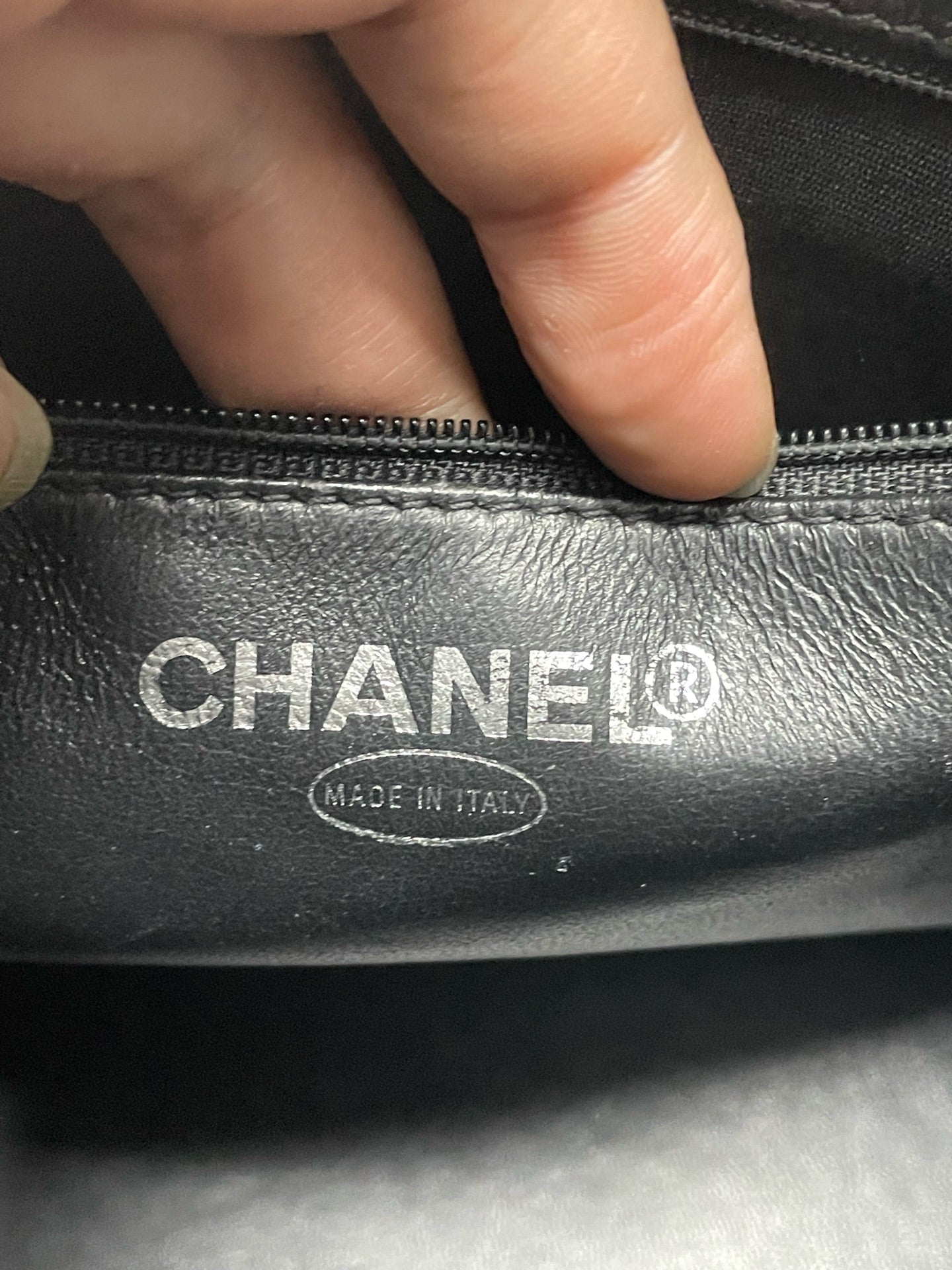 Chanel - Other - Leather - Black - (medium)