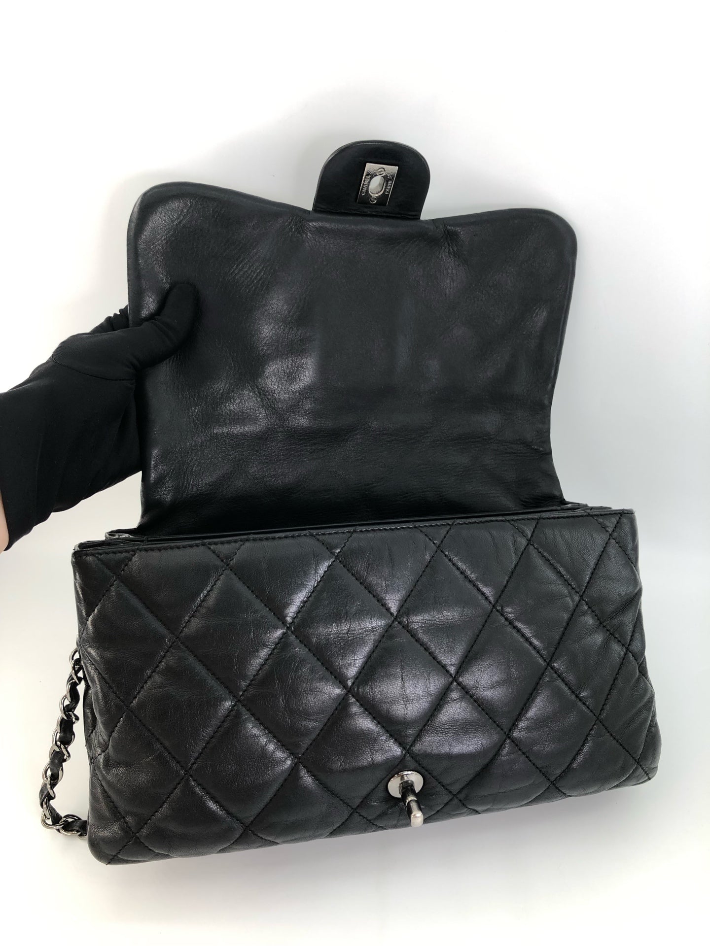 Chanel - Other - Leather - Black - (medium)