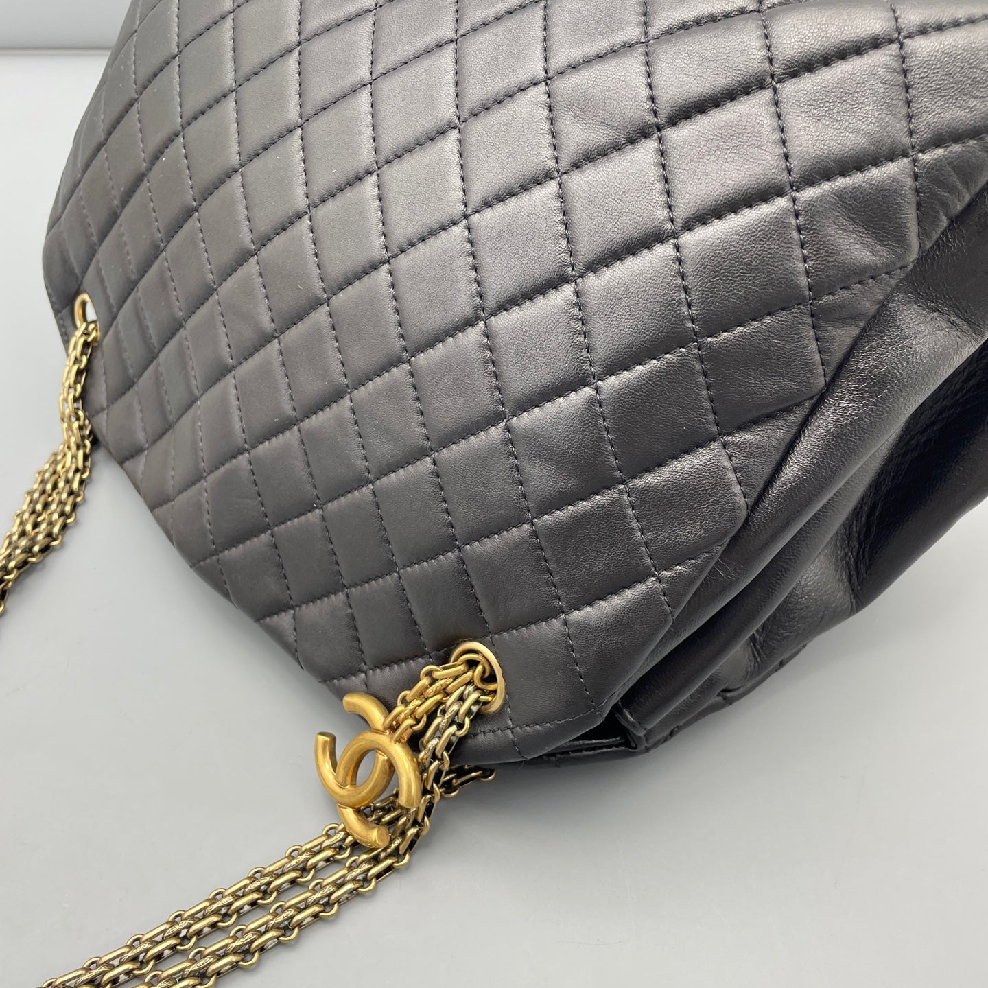 Chanel - Other - Leather - Black - (medium)