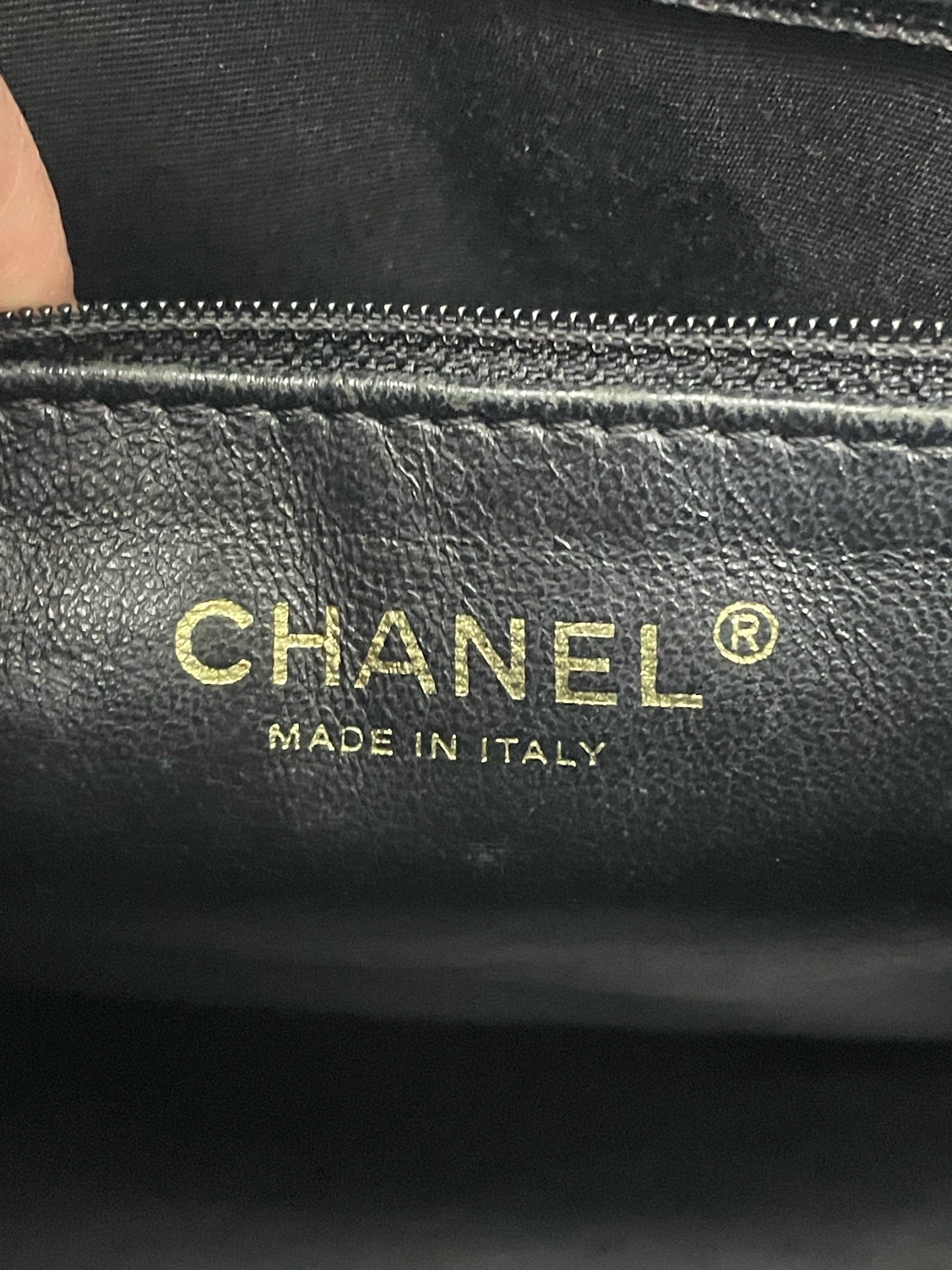 Chanel - Other - Leather - Black - (medium)
