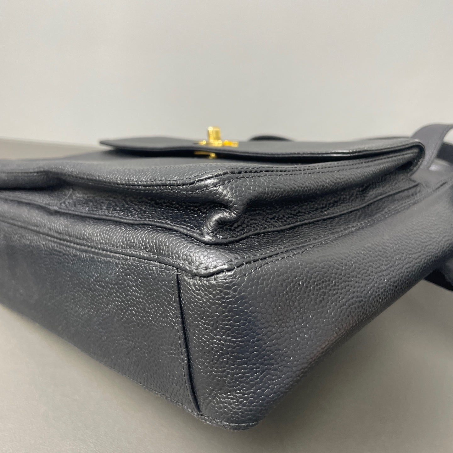 Chanel - Other - Leather - Black - (medium)