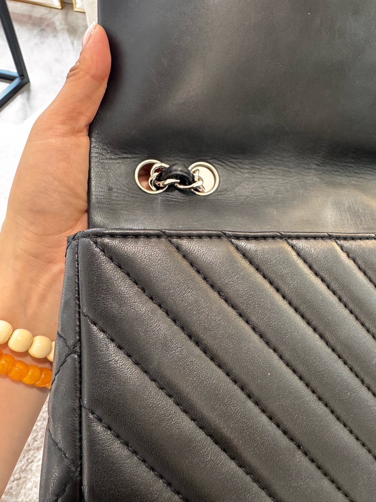 Chanel - Other - Leather - Black - (Medium)