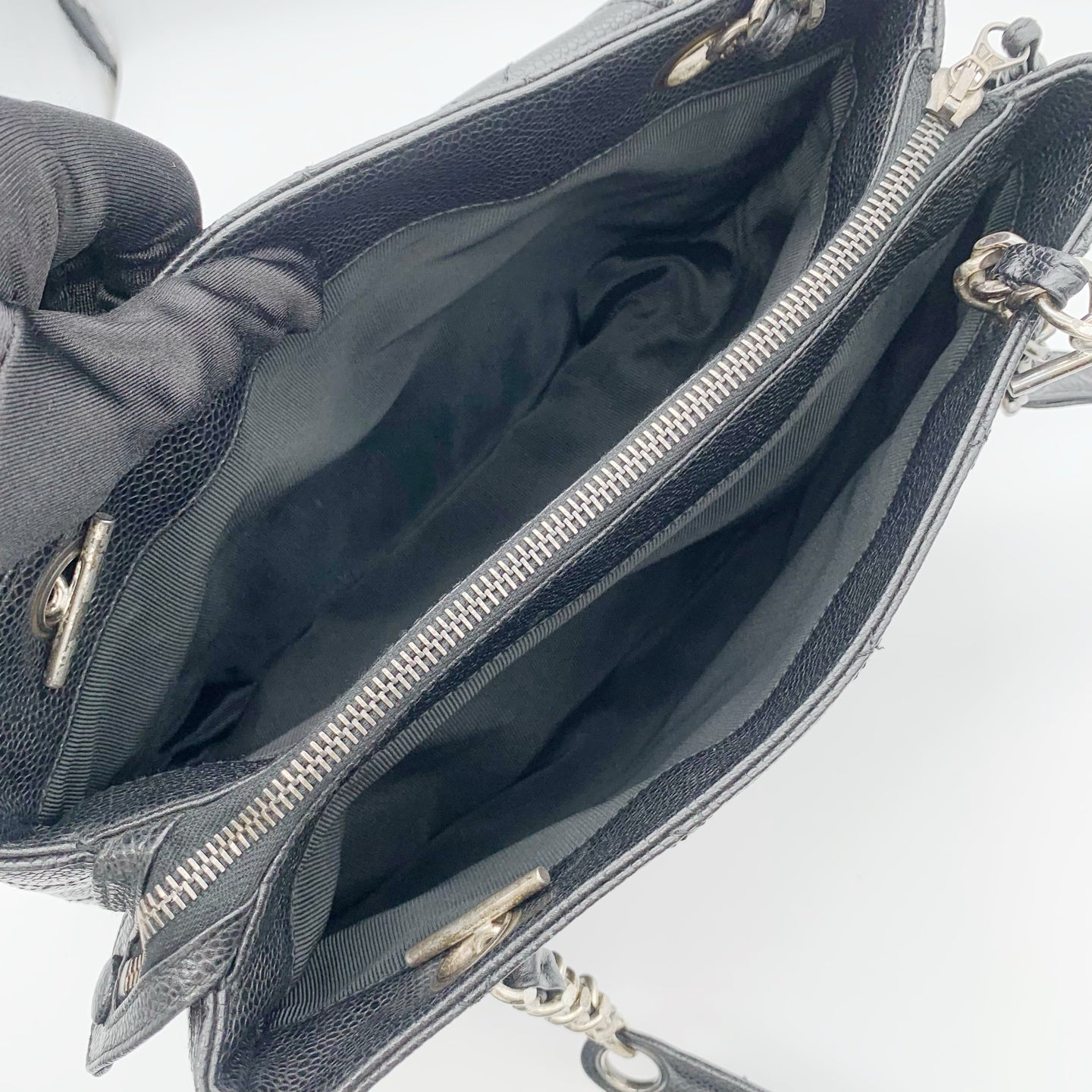 Chanel - Other - Leather - Black - (medium)