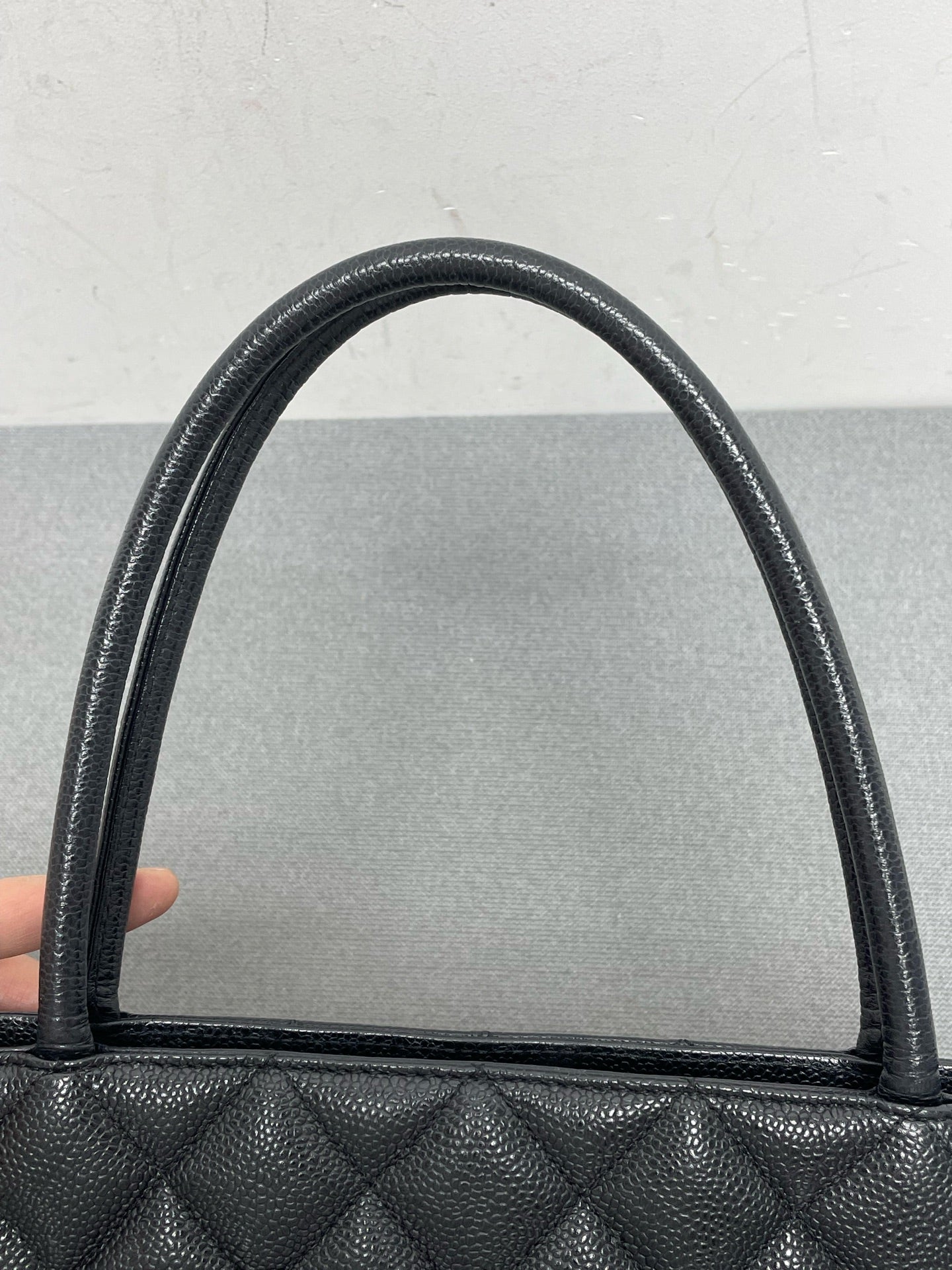 Chanel - Other - Leather - Black - (medium)