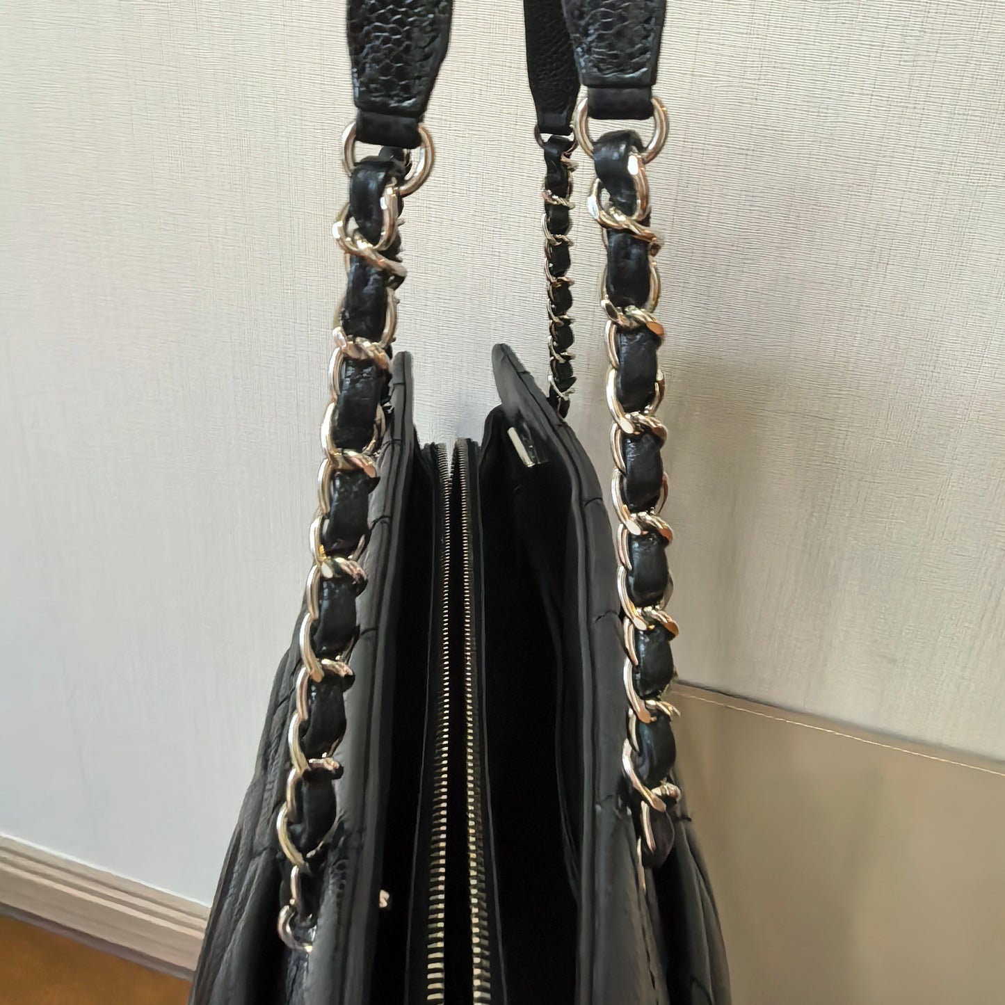 Chanel - Other - Leather - Black - (medium)