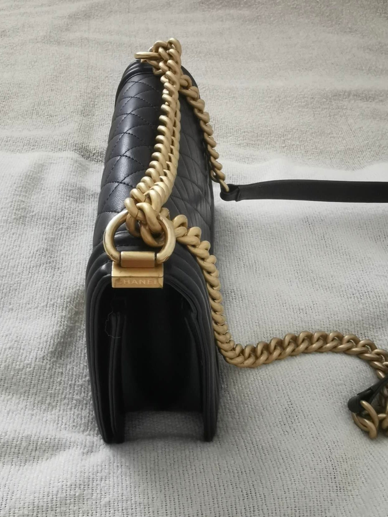 Chanel - Other - Leather - Black - (medium)