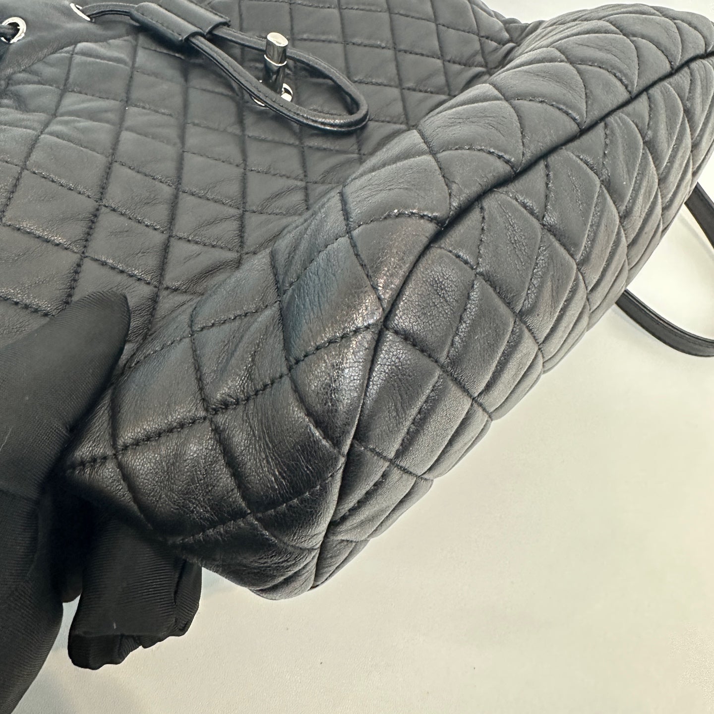 Chanel - Other - Leather - Black - (medium)