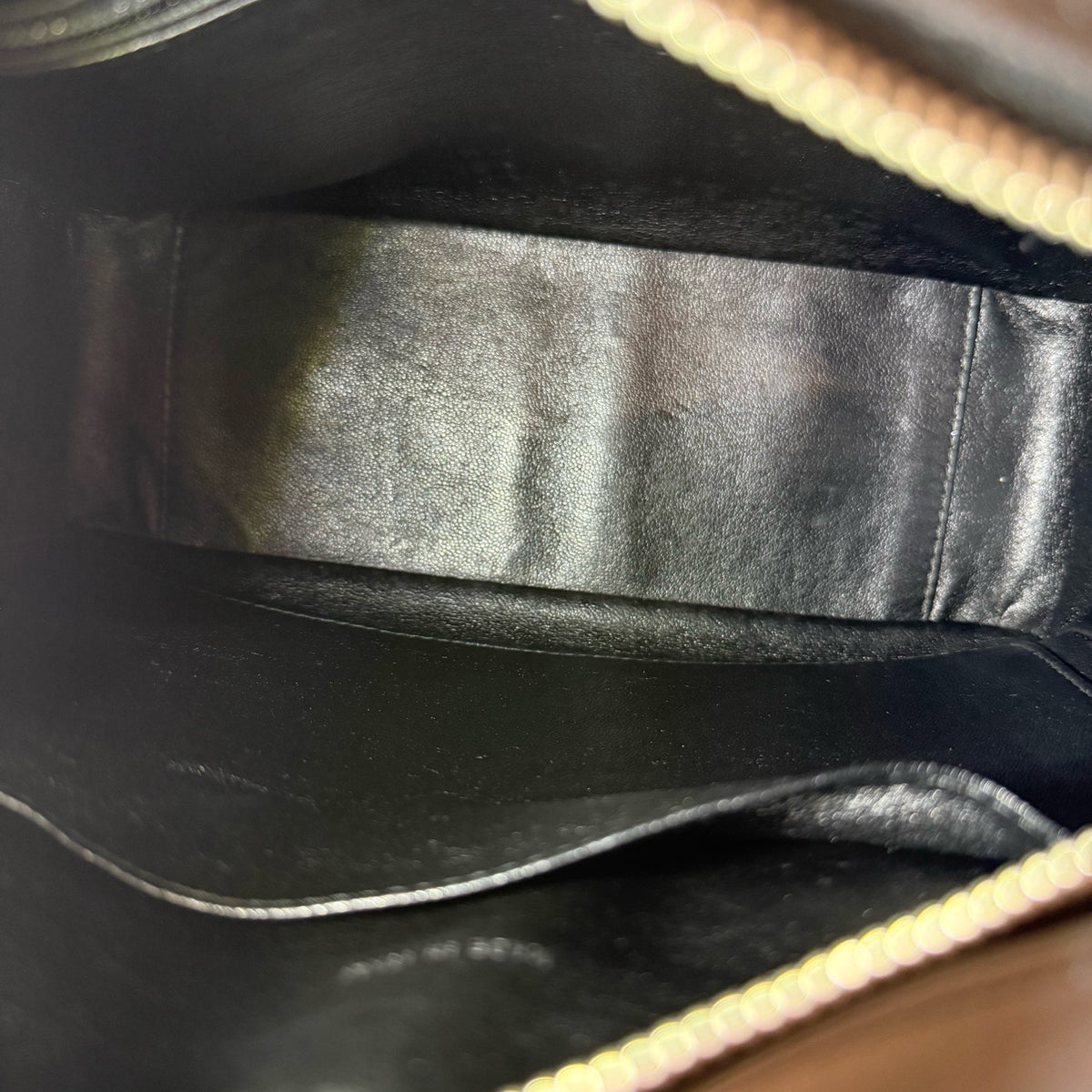 Chanel - Other - Leather - Black - (medium)