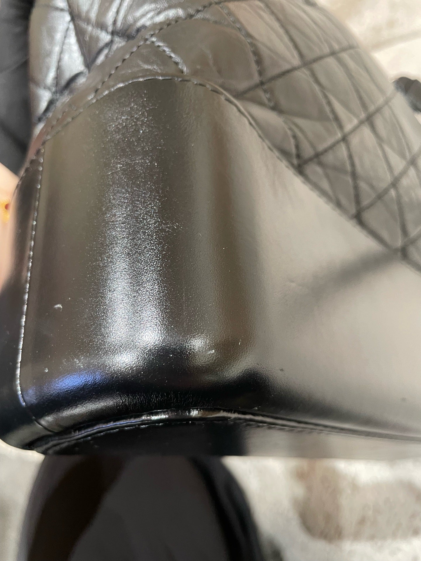 Chanel - Other - Leather - Black - (medium)