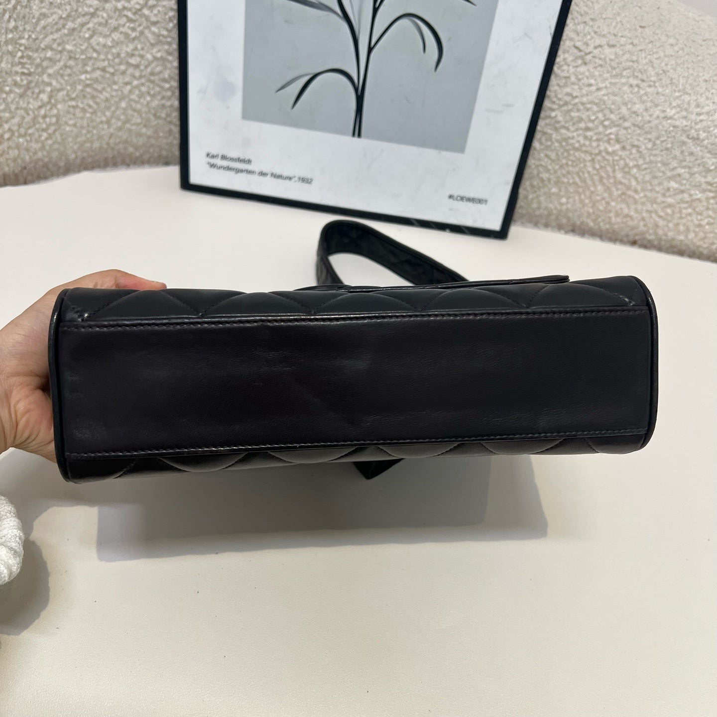 Chanel - Other - Leather - Black - (medium)