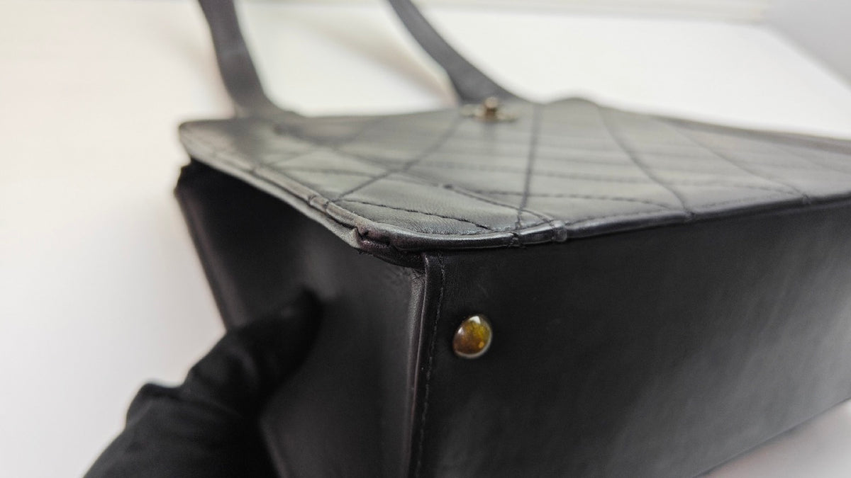 Chanel - Other - Leather - Black - (medium)