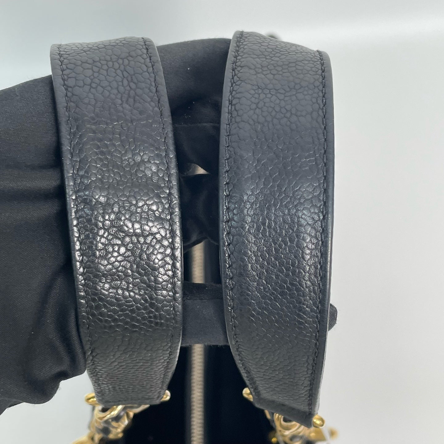 Chanel - Other - Leather - Black - (medium)