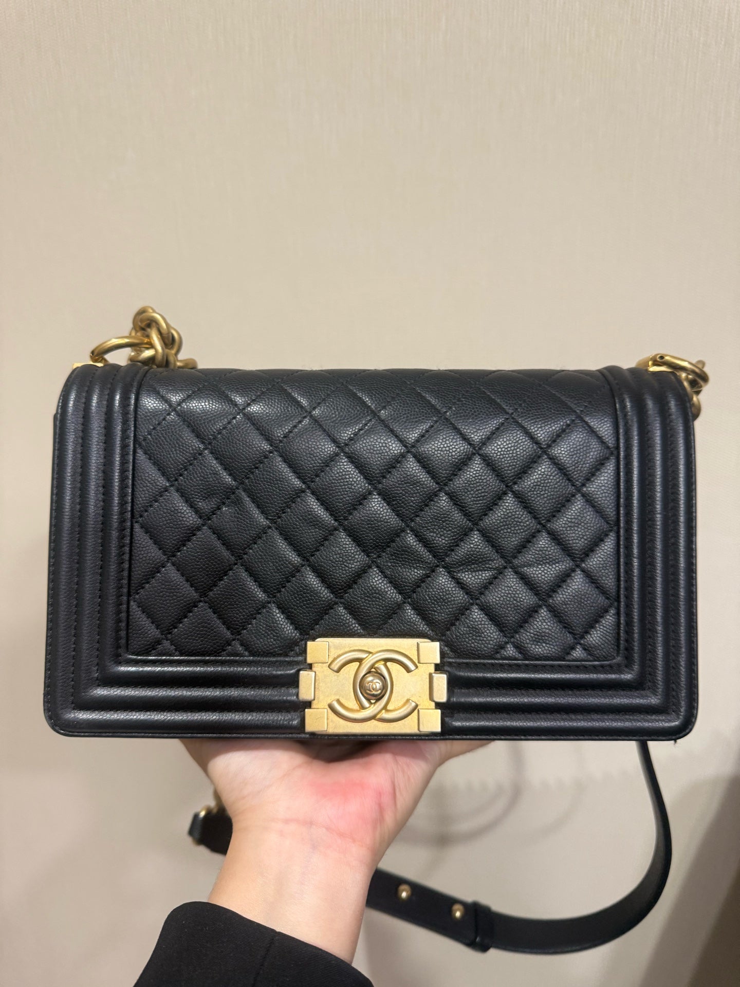 Chanel - Other - Leather - Black - (medium)