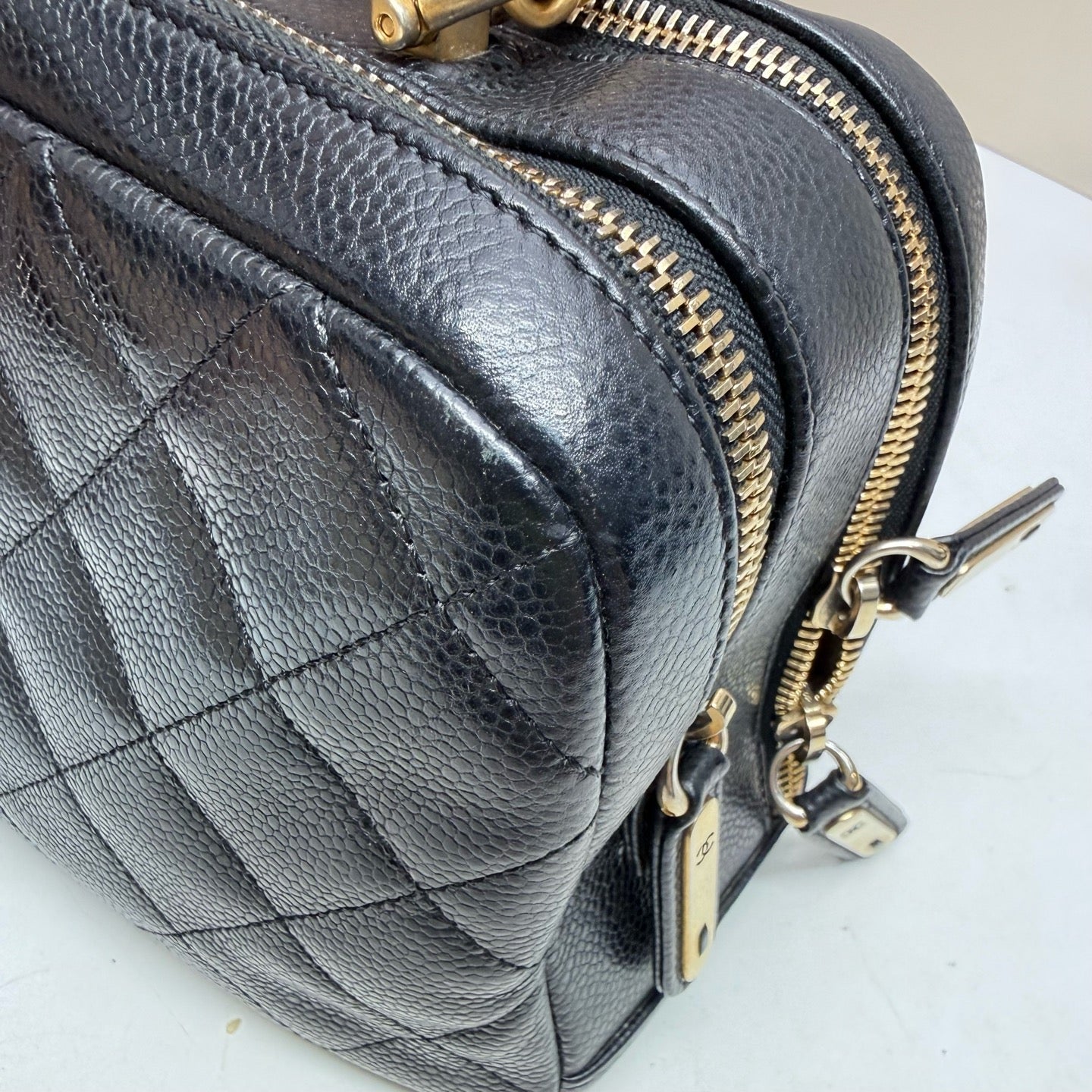 Chanel - Other - Leather - Black - (medium)