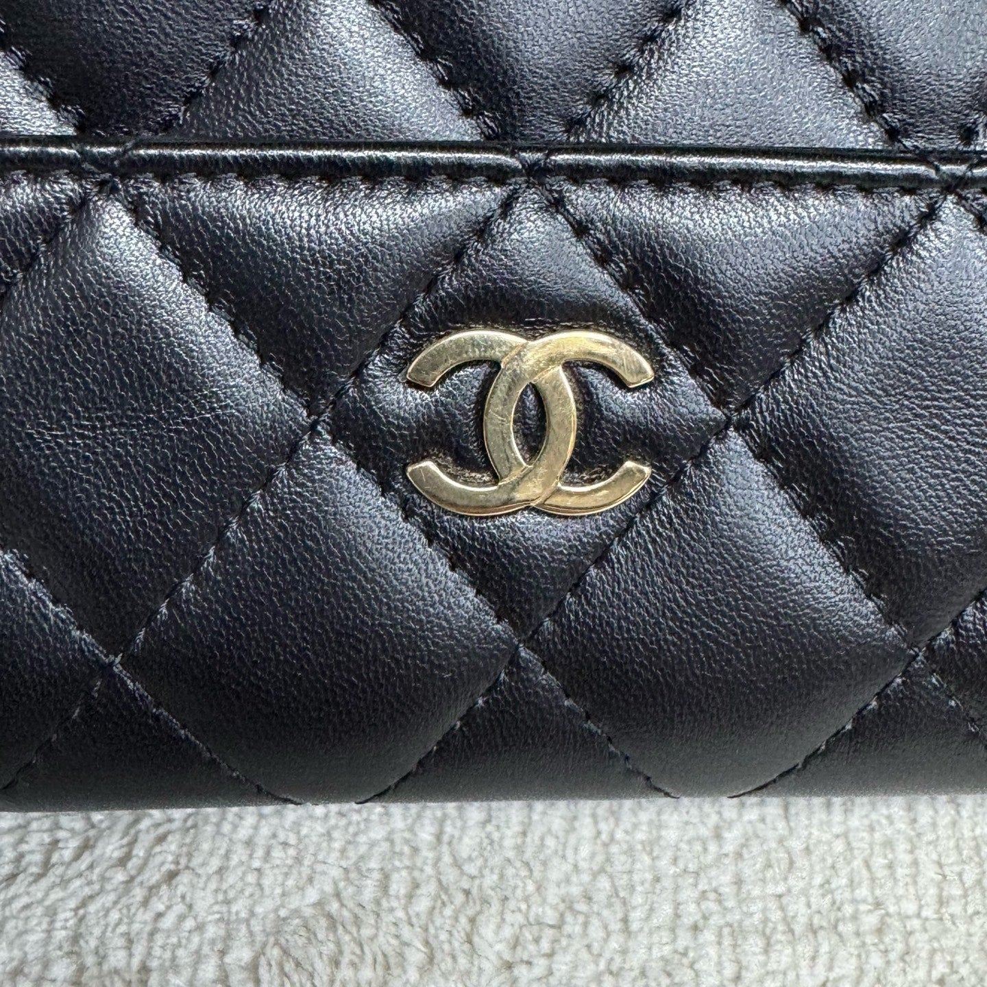 Chanel - Other - Leather - Black - (medium)