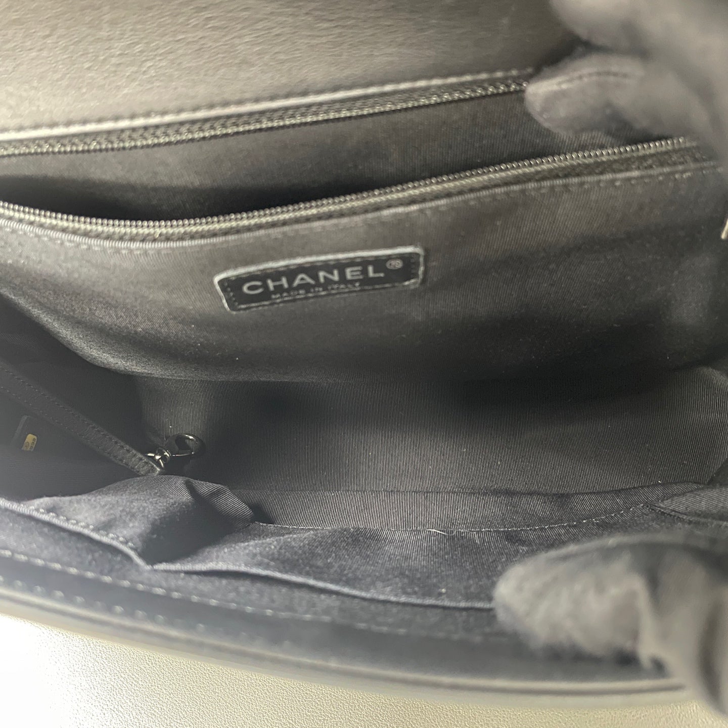 Chanel - Other - Leather - Black - (medium)