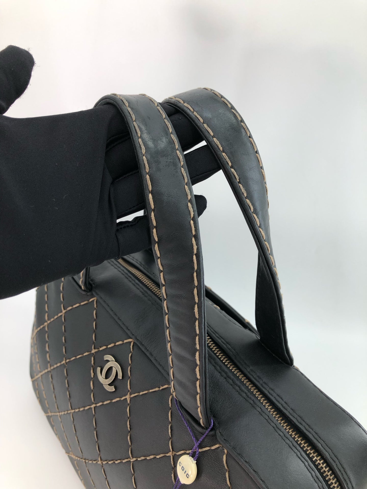 Chanel - Other - Leather - Black - (medium)