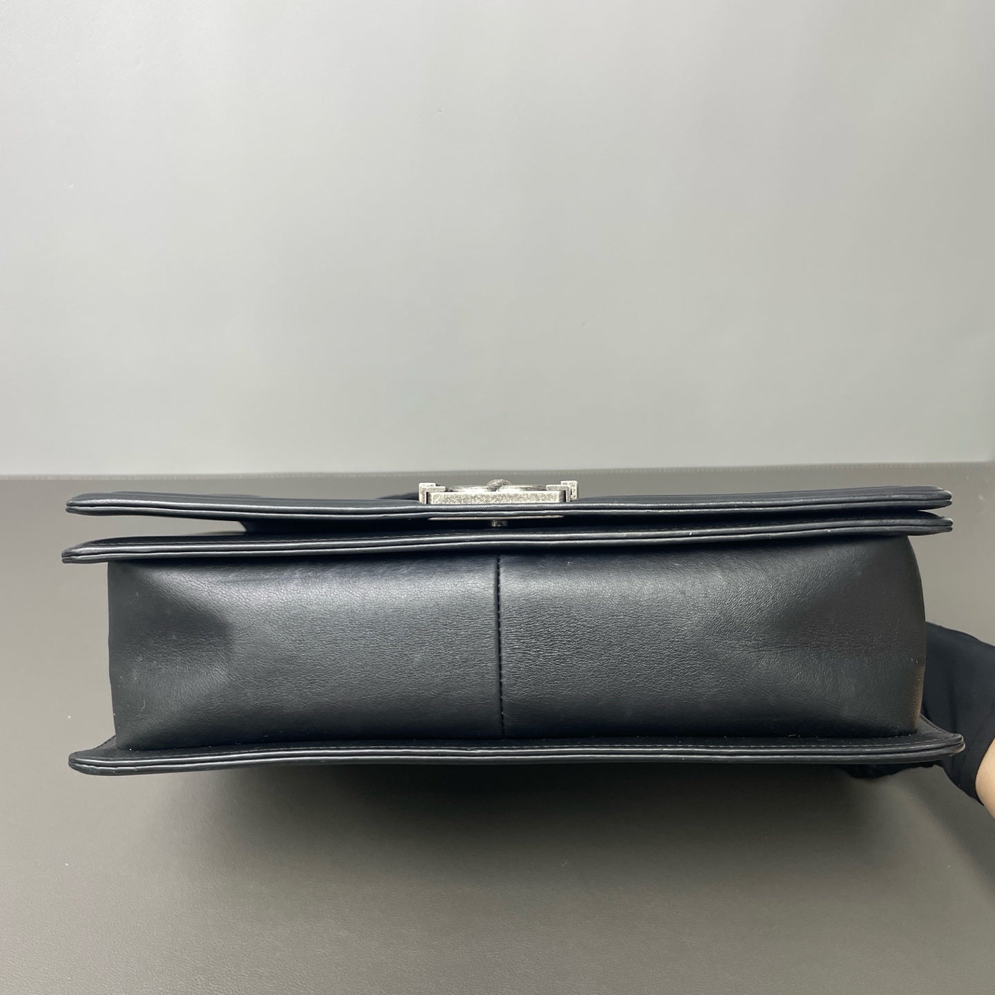 Chanel - Other - Leather - Black - (medium)