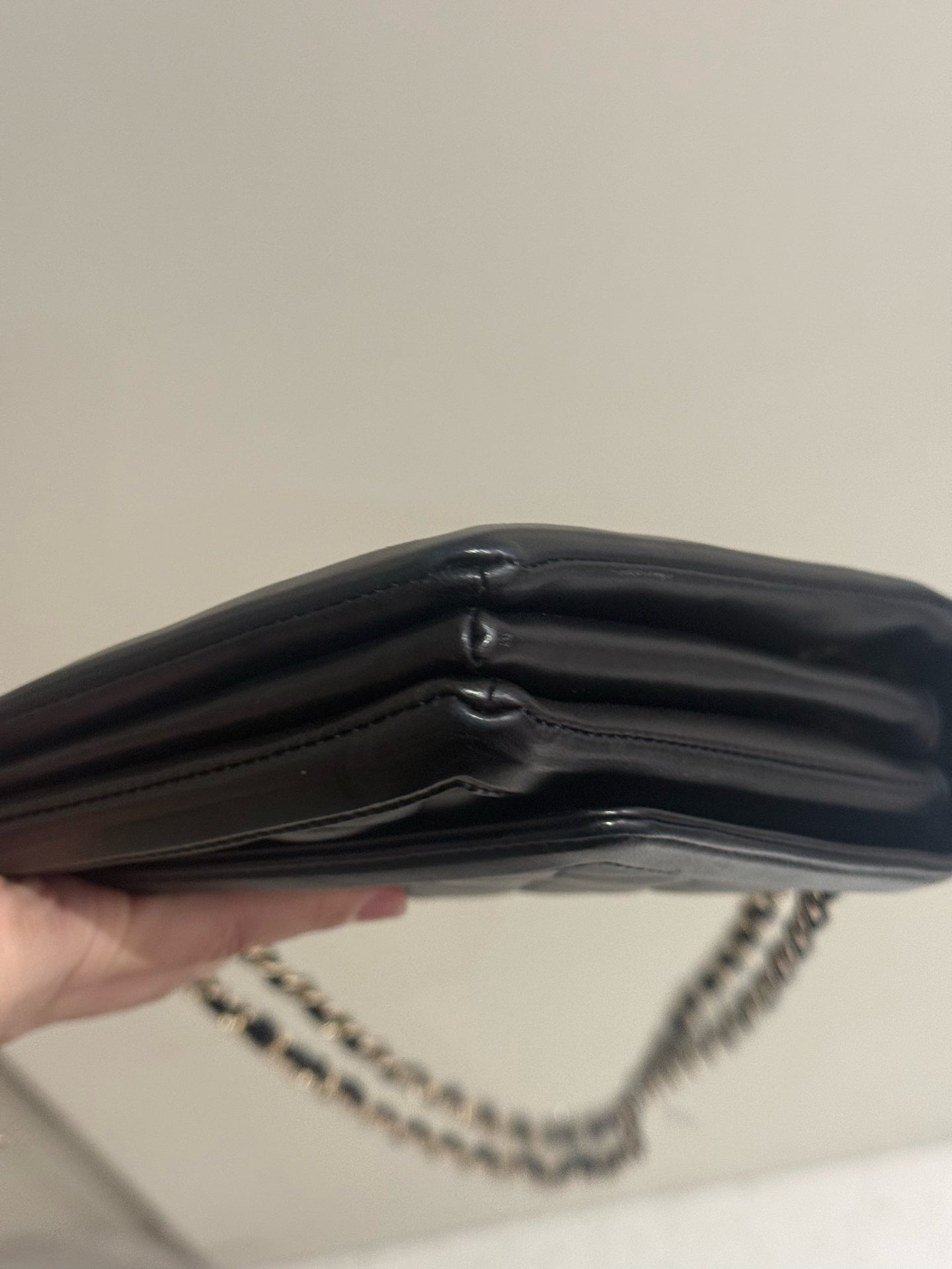Chanel - Other - Leather - Black - (medium)