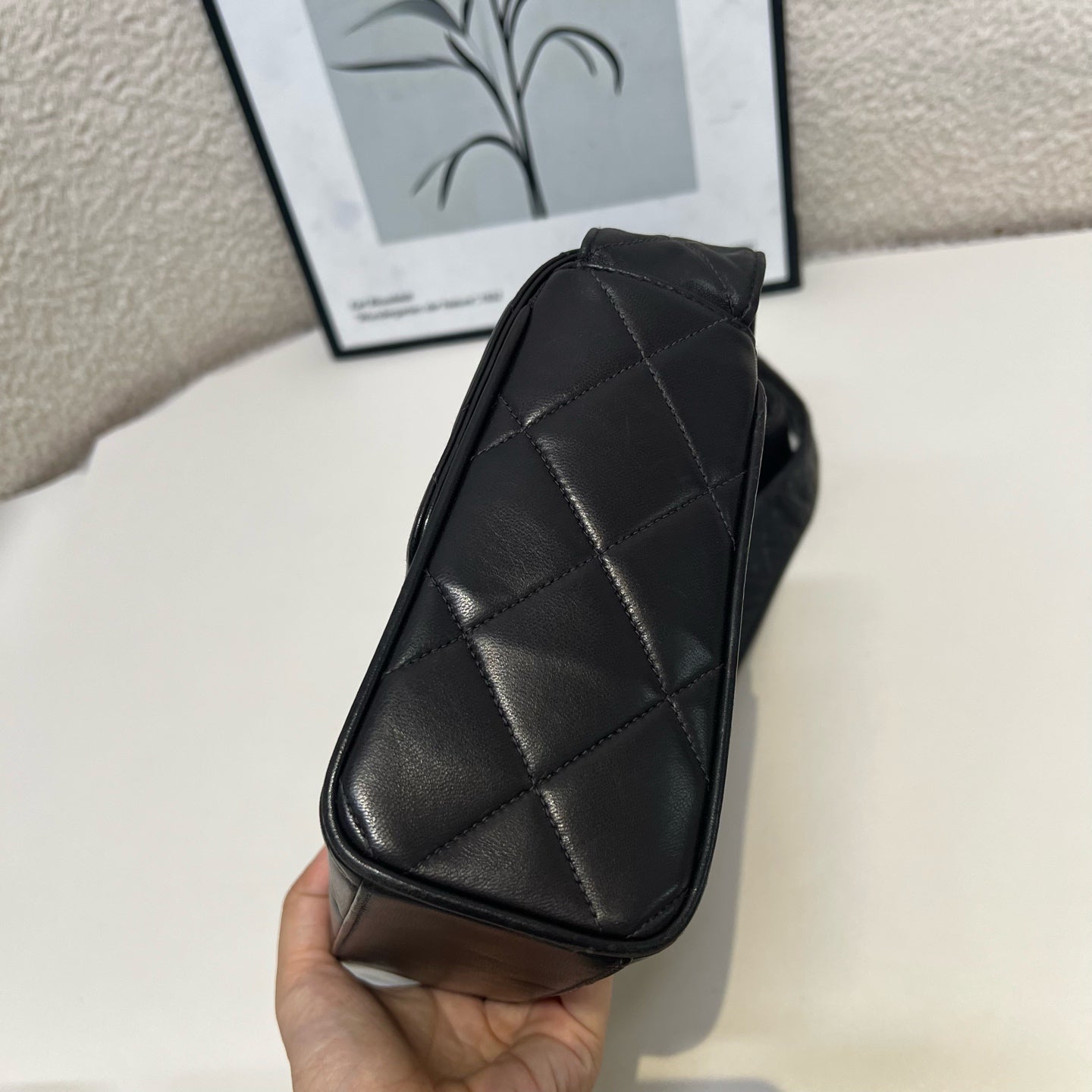 Chanel - Other - Leather - Black - (medium)