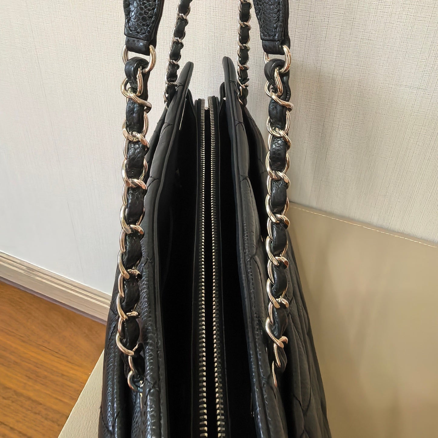 Chanel - Other - Leather - Black - (medium)