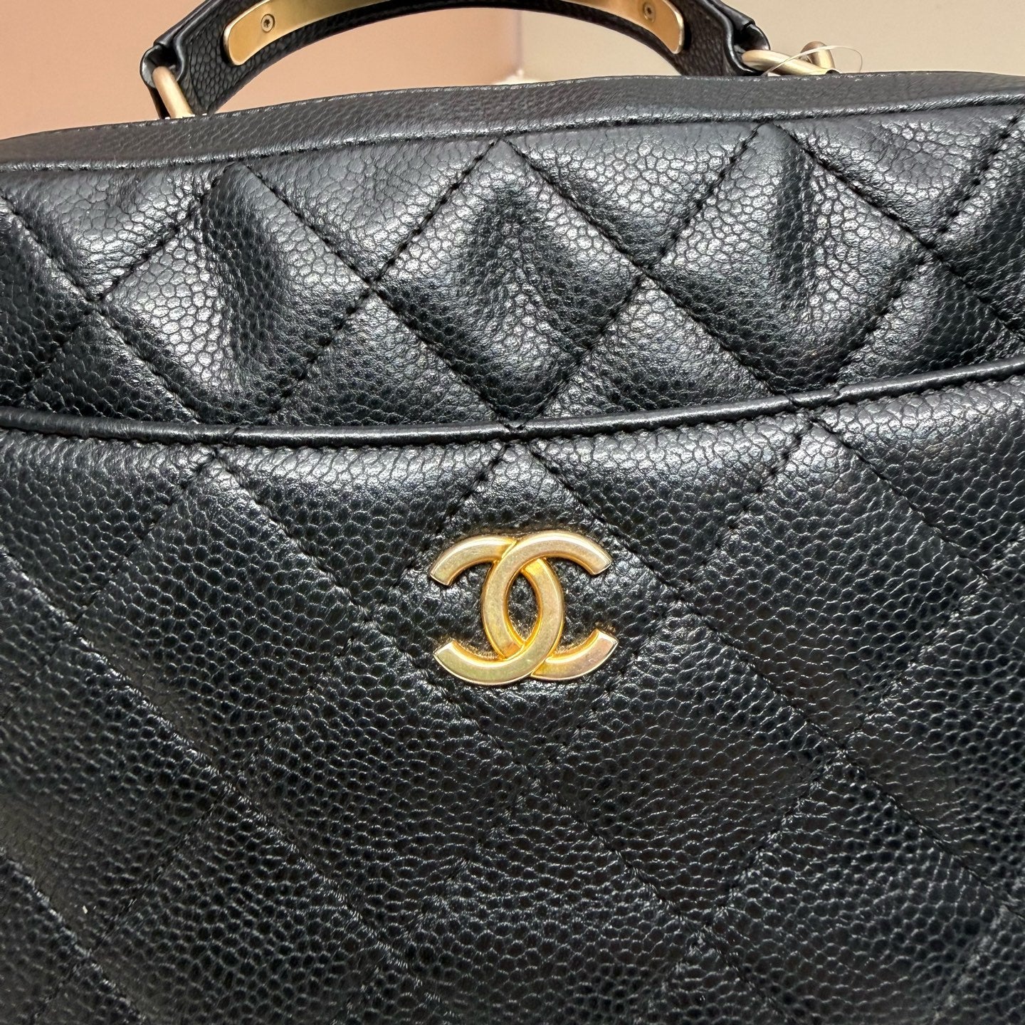 Chanel - Other - Leather - Black - (medium)