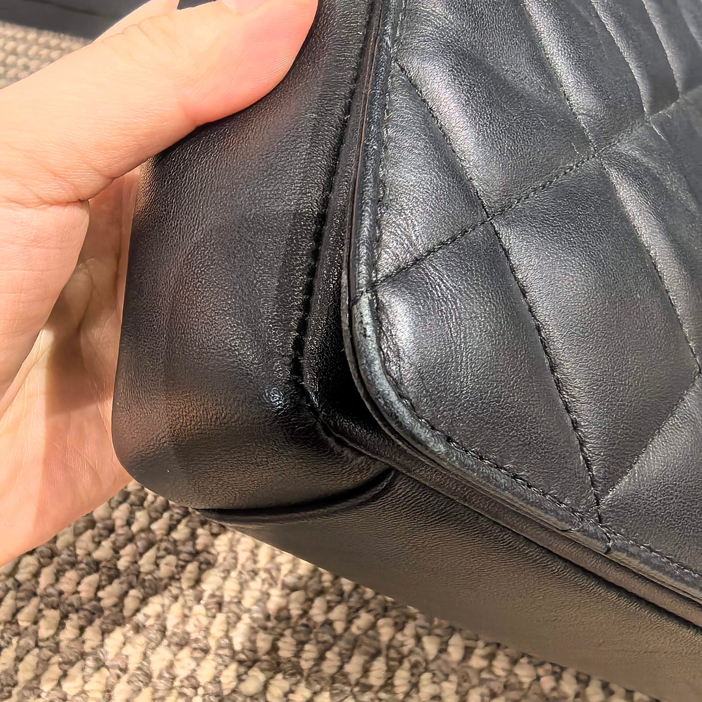 Chanel - Other - Leather - Black - (medium)