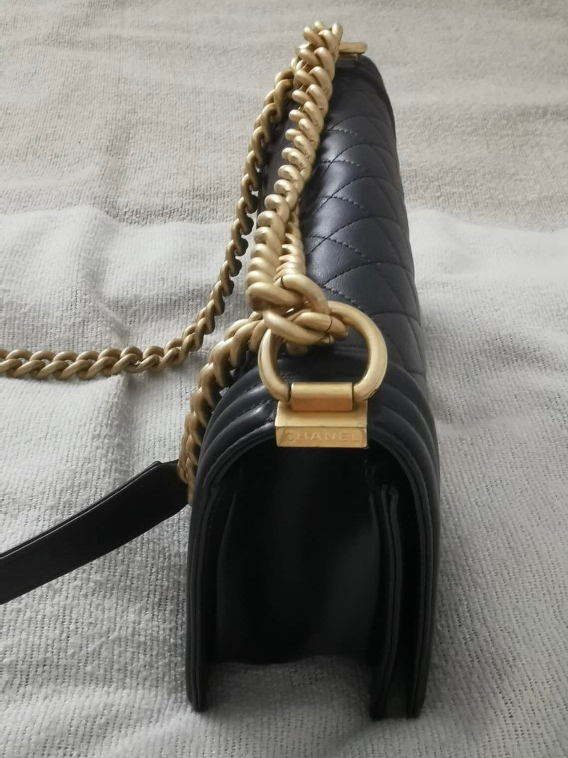 Chanel - Other - Leather - Black - (medium)
