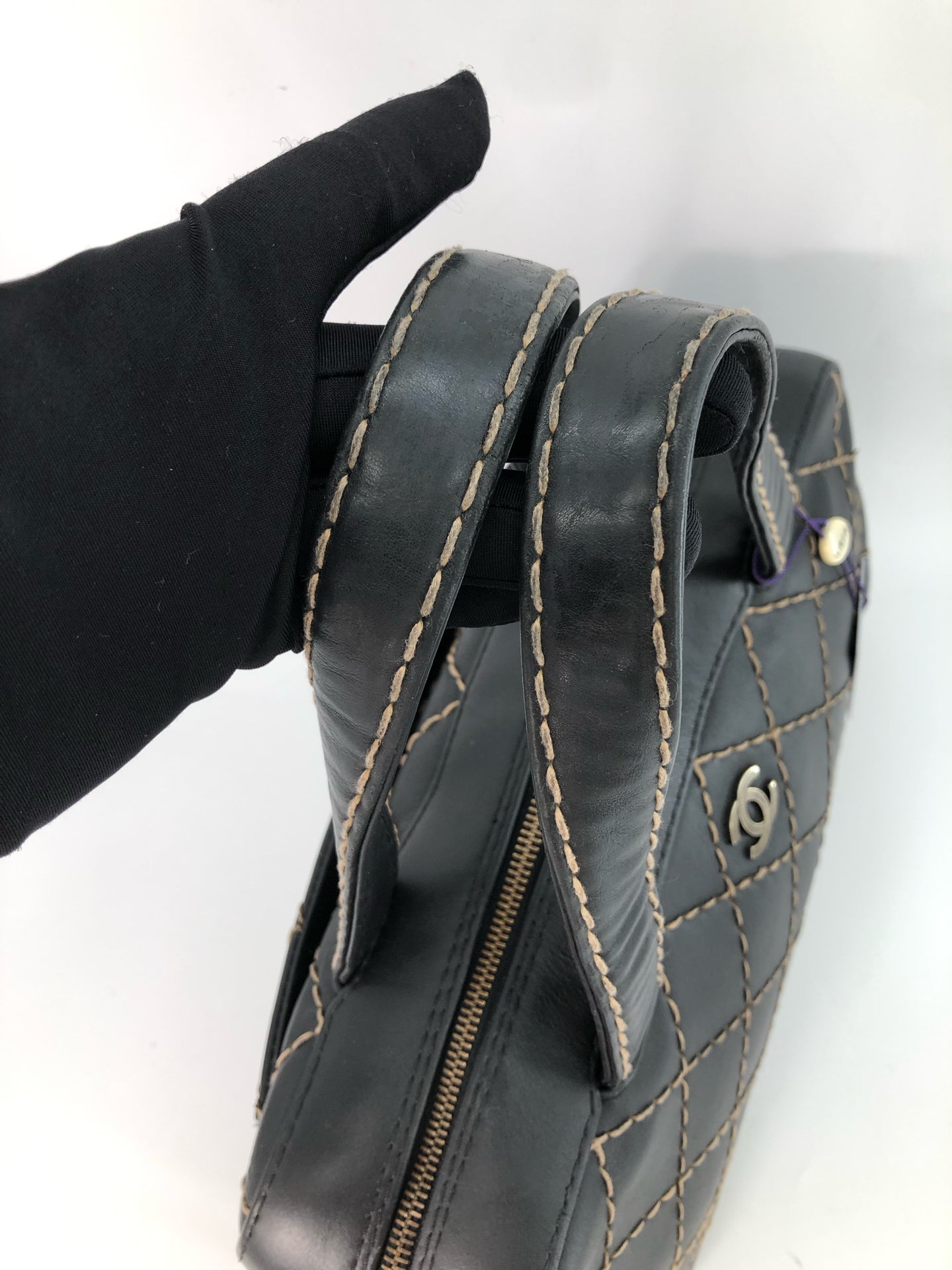 Chanel - Other - Leather - Black - (medium)