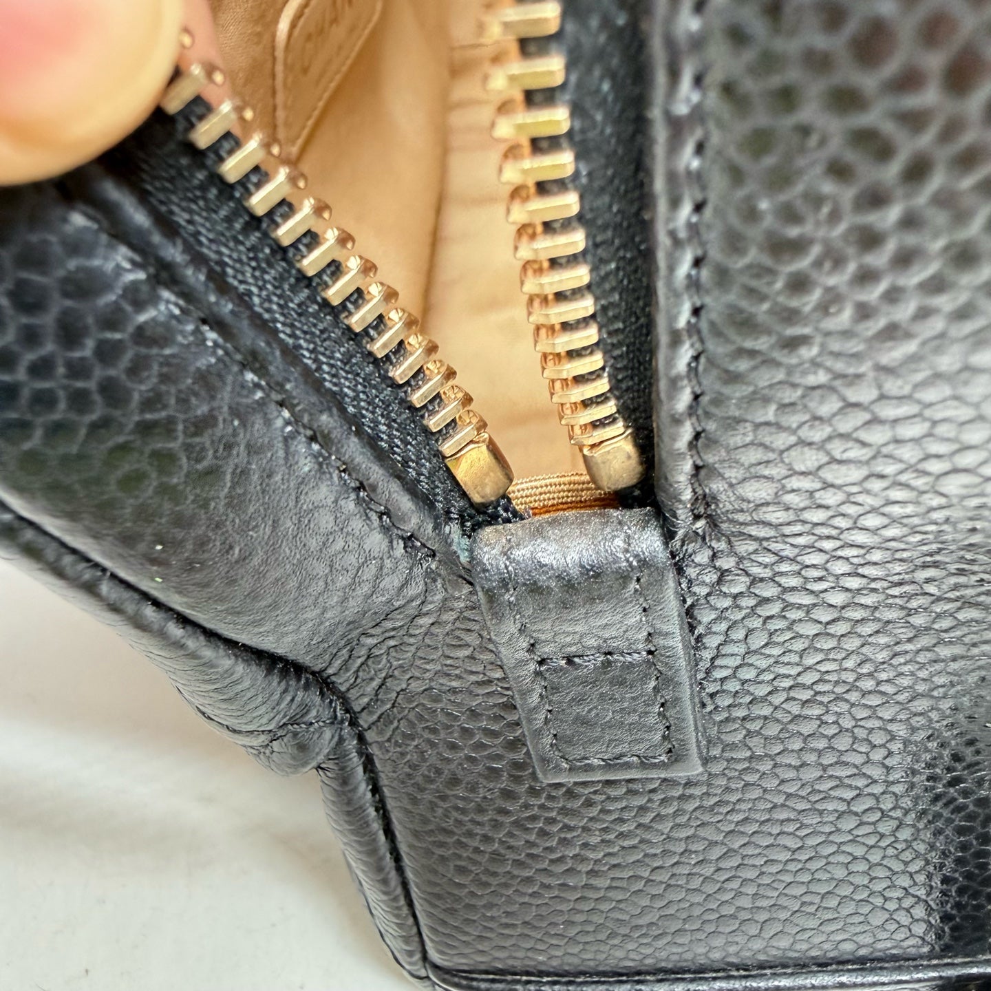 Chanel - Other - Leather - Black - (medium)