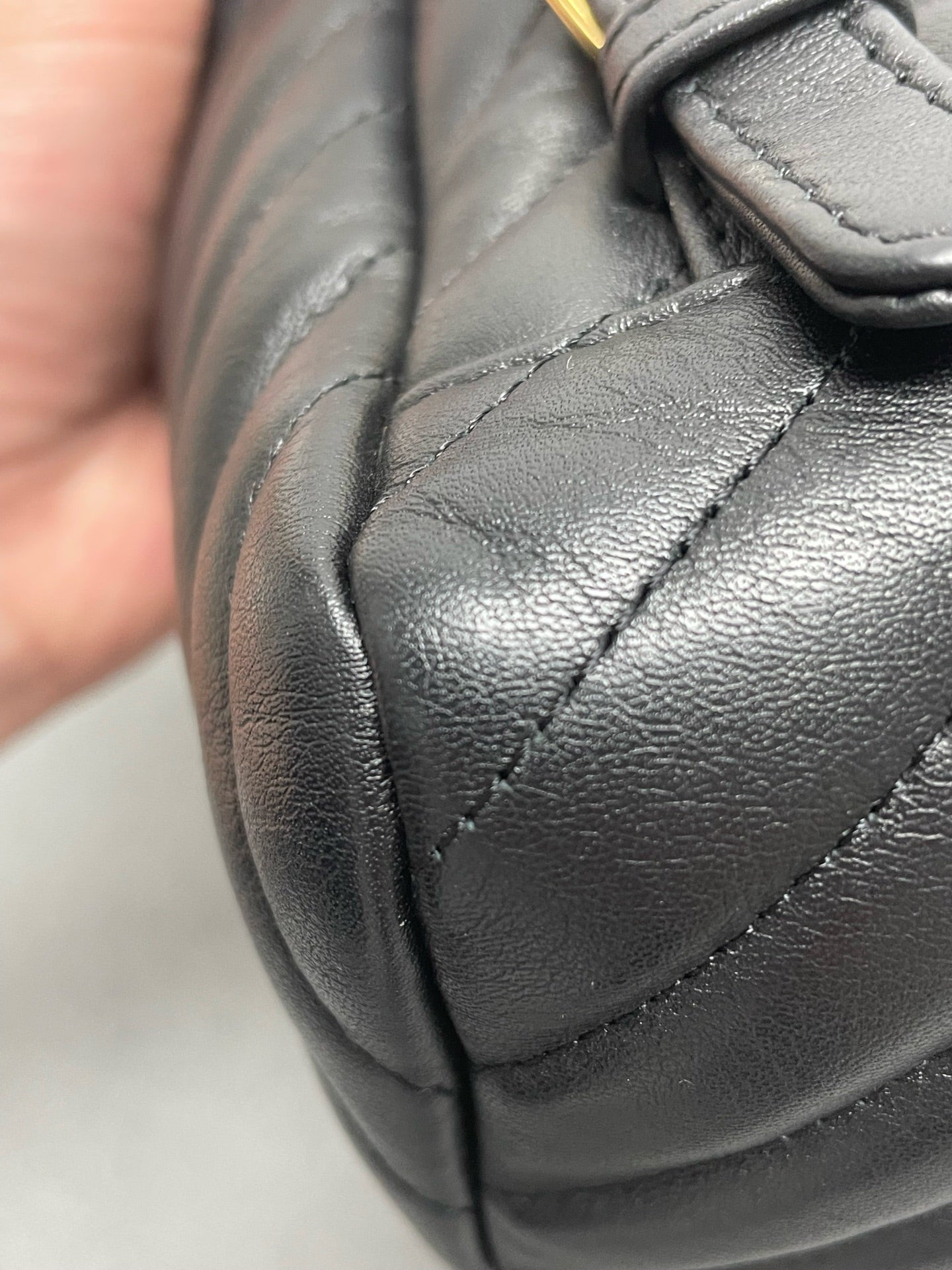 Chanel - Other - Leather - Black - (medium)