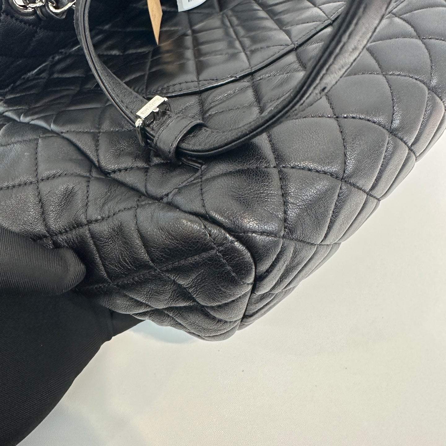 Chanel - Other - Leather - Black - (medium)